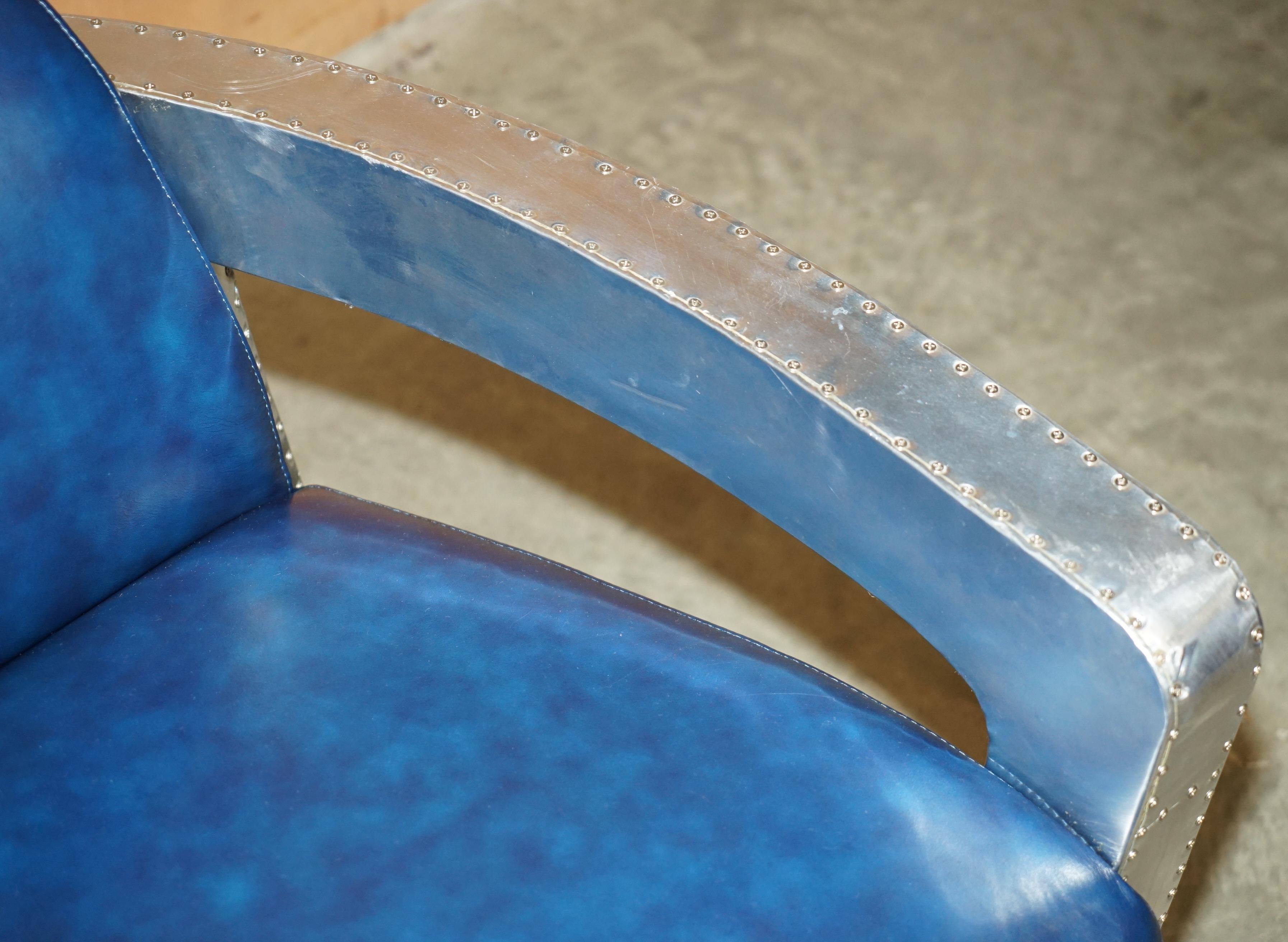 UN BEL PAIO DI POLTRONE AVIATOR ROCKET IN PELLE BLU NAPOLEONICA E ALLUMINIO LUCIDO in vendita 9