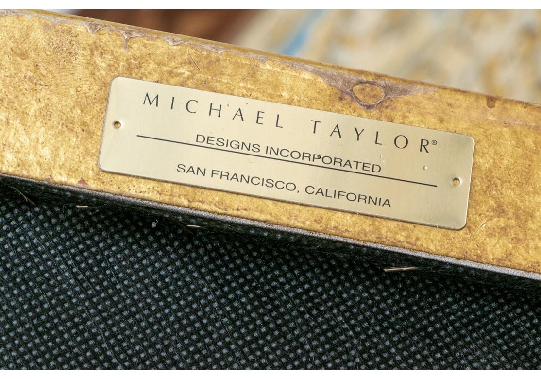 Ein Paar neoklassizistische geschnitzte und vergoldete Fauteuils von Michael Taylor Designs In im Angebot 4