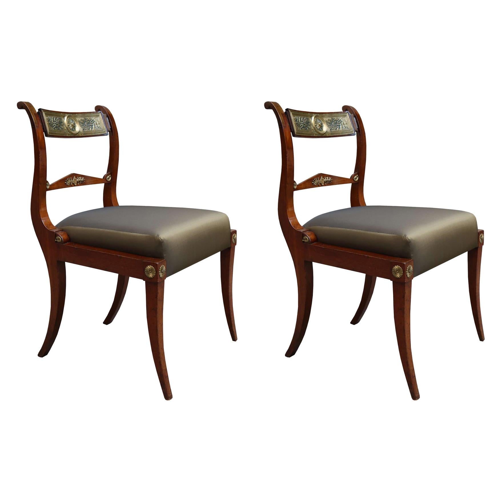 Fine Pair of Neoclassical Side Chairs, 1st Half 19th Century For Sale