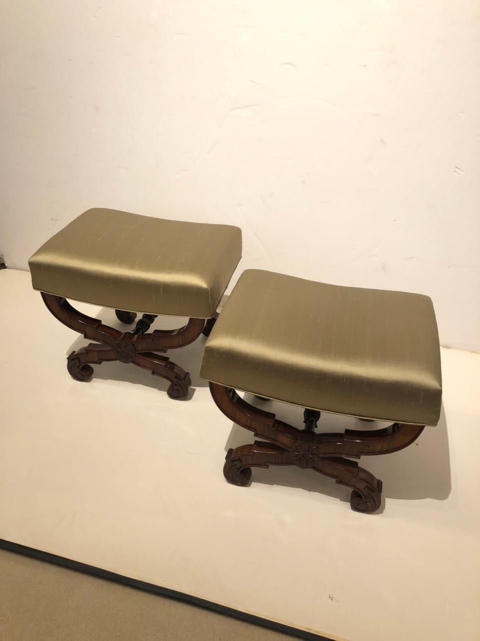 Carved Fine Pair of Neoclassical Stools For Sale