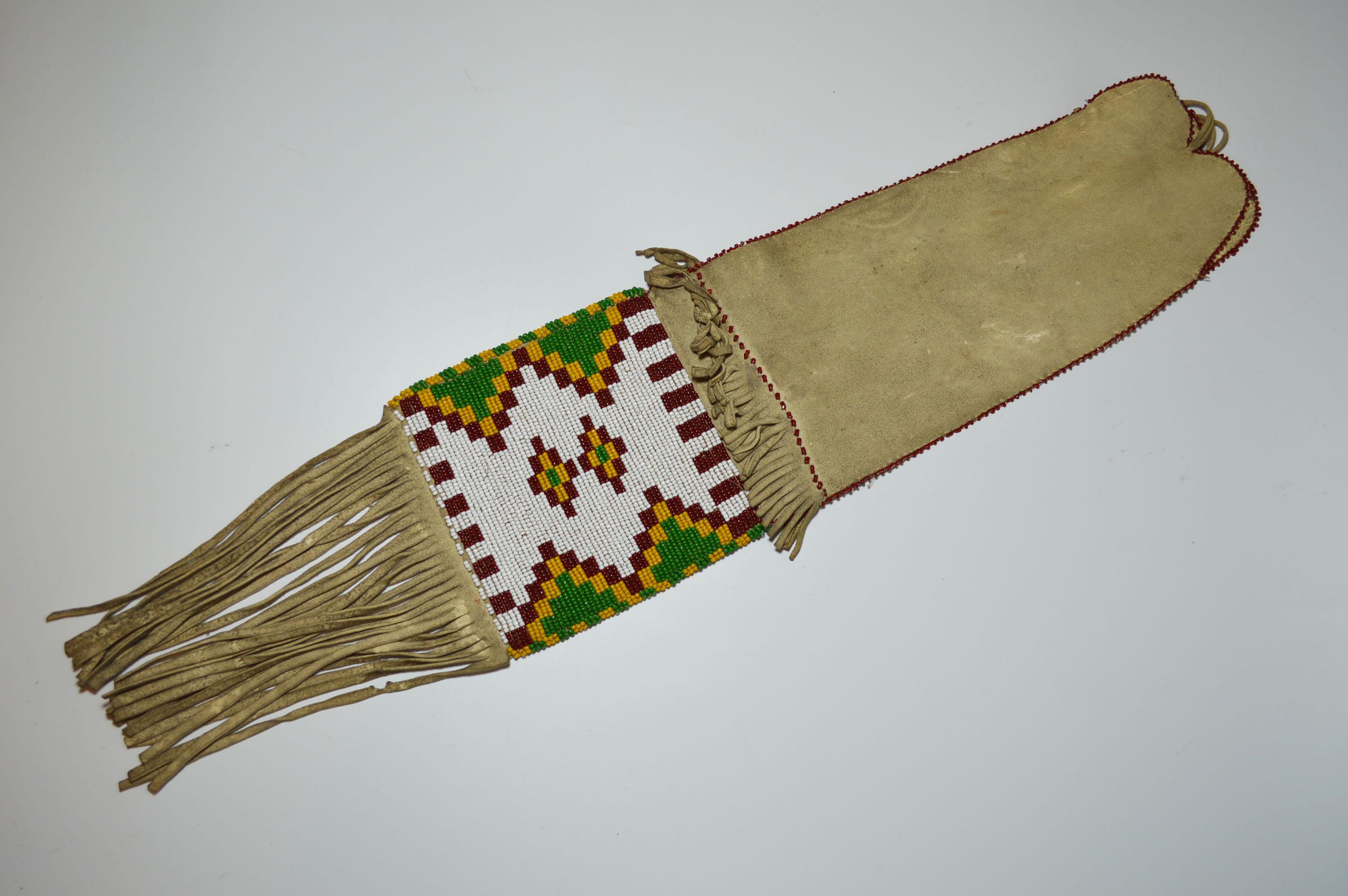 North American Fine Pair of Old Native American Indian Sarcee (Tsuut'ina) Beaded Pipe Bags