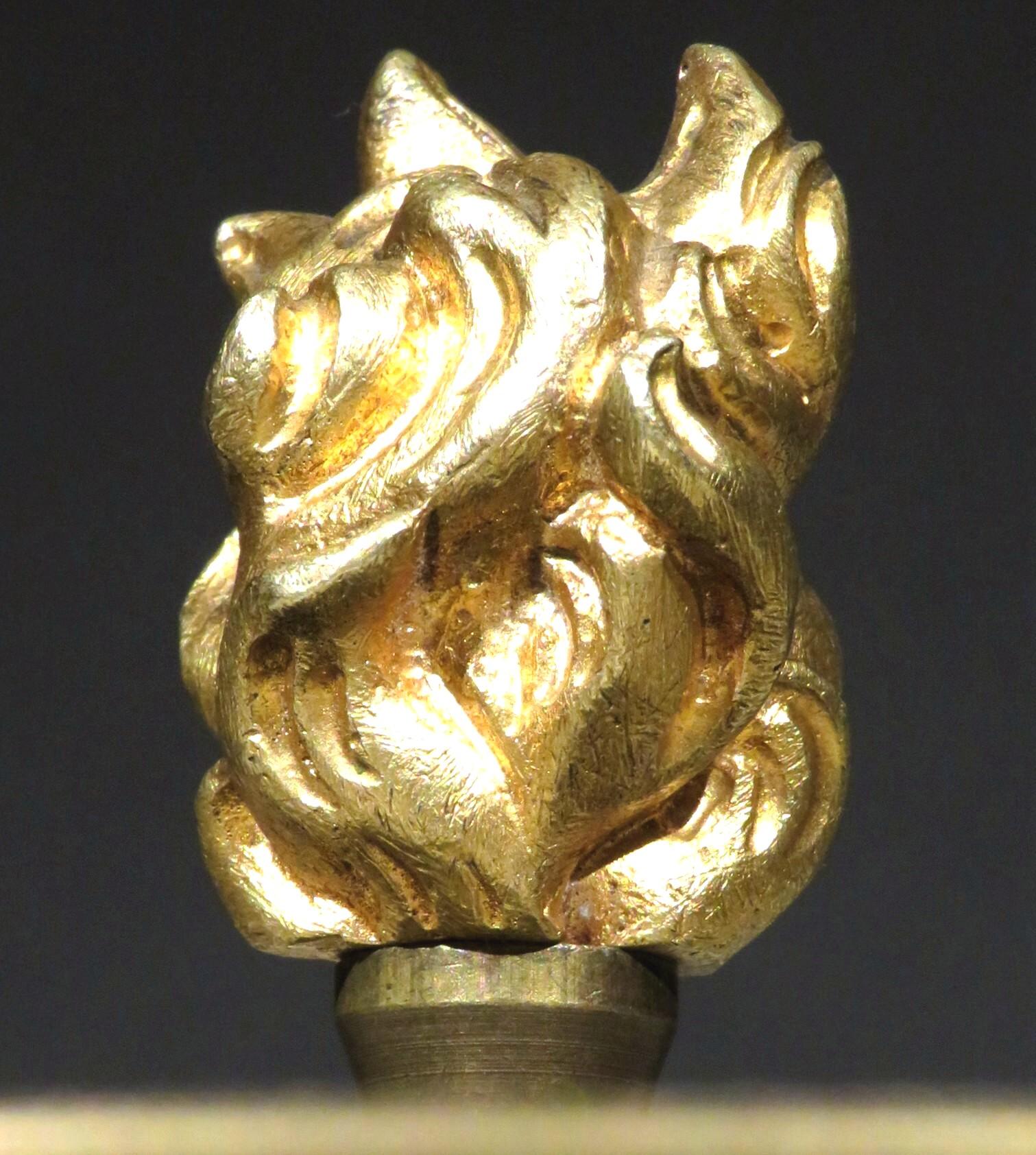 Ein sehr schönes Paar Empire-Kandelaber/Lampen aus vergoldeter Bronze, teilweise vergoldet, mit drei Lichtern im Angebot 2