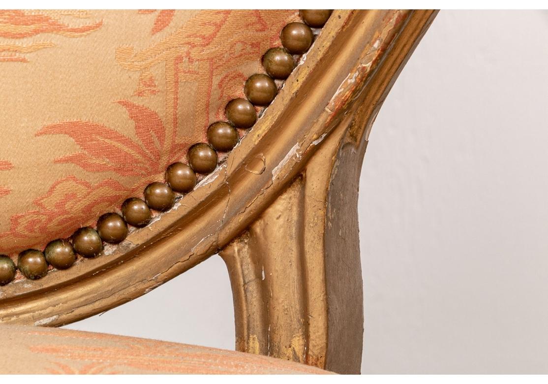 Feines Paar geschnitzte und vergoldete Sessel aus der Zeit von Georg III im Angebot 8