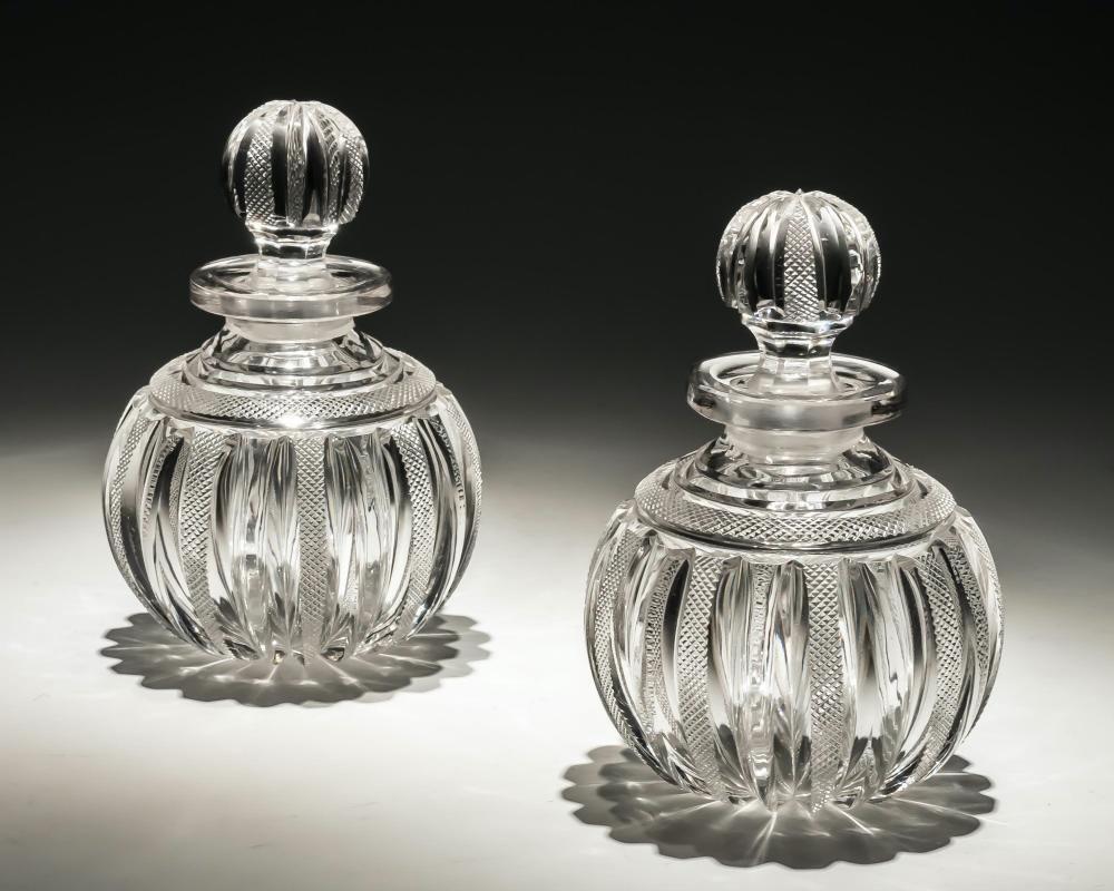 Fine Pair of Regency Pillar and File Cut Glass Scent Bottles In Good Condition For Sale In Steyning, West sussex