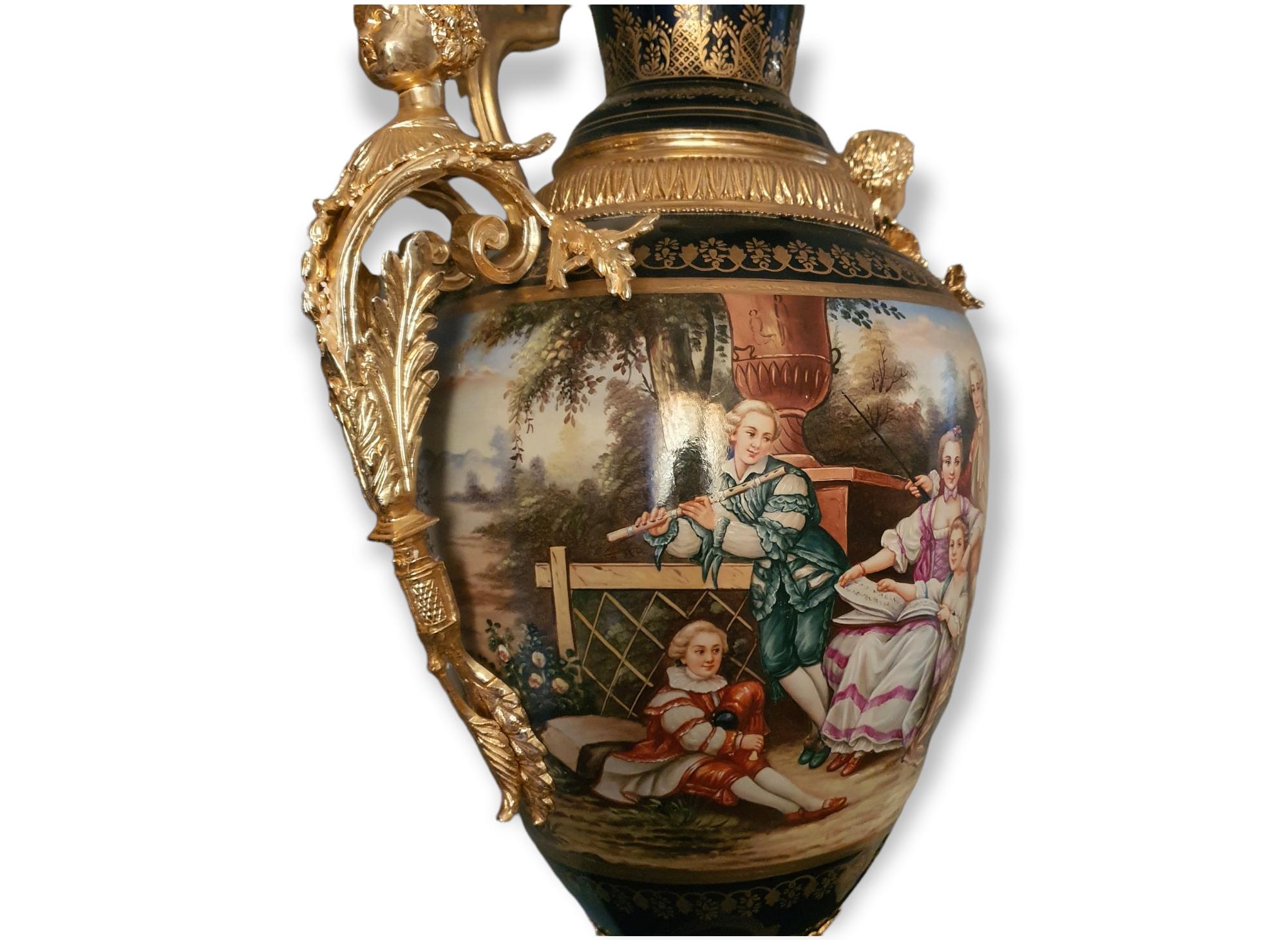 Gilt Fine Pair of Sèvres Napoleonic Porcelain Vases