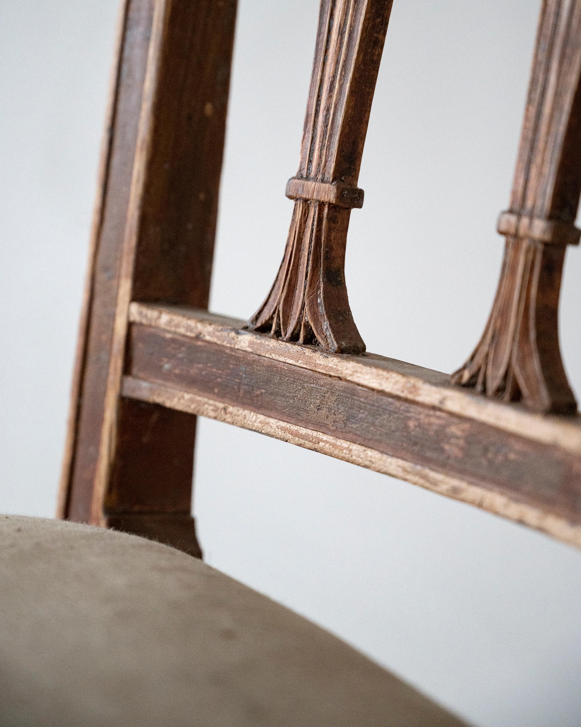 Schwedisches Paar Gustavianische Stühle des 19. Jahrhunderts, Paar  im Zustand „Gut“ im Angebot in Mjöhult, SE