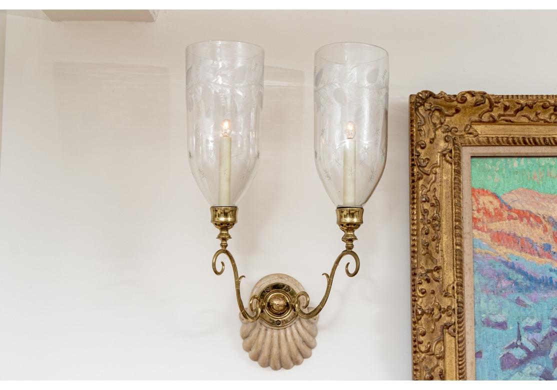 Pareja De Apliques De Pared De Latón Grabado Y Cristal Vintage Nestle Twin Light en venta 4