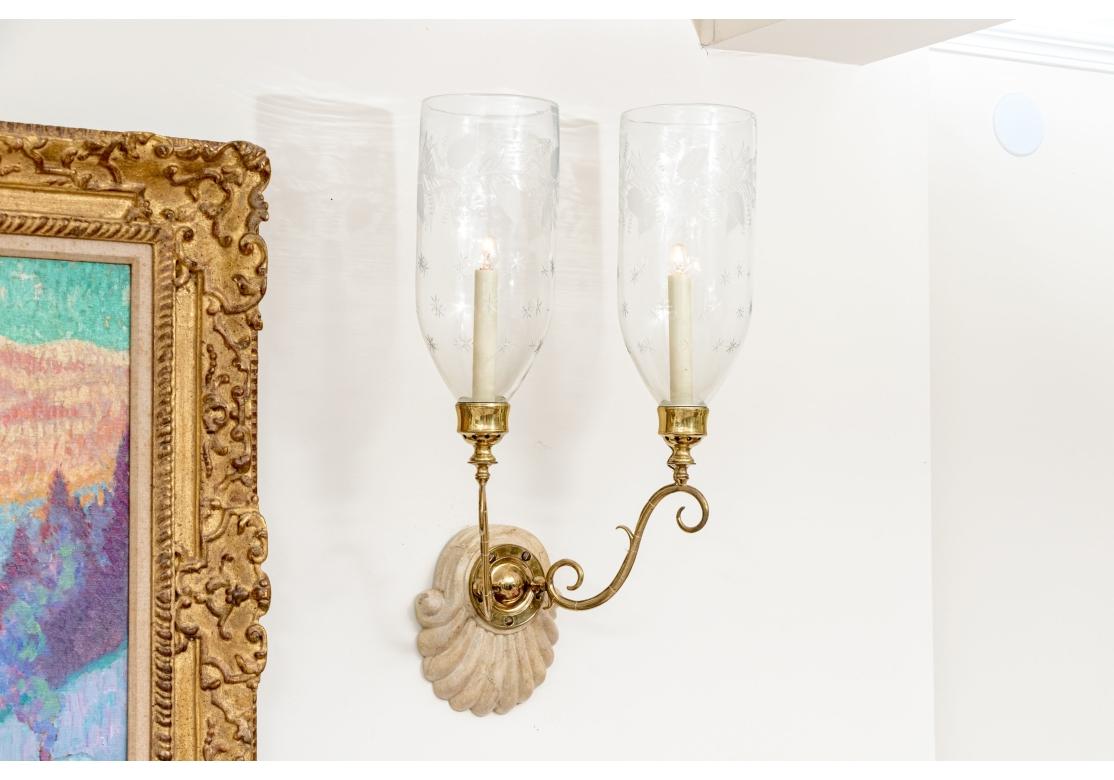 Pareja De Apliques De Pared De Latón Grabado Y Cristal Vintage Nestle Twin Light en venta 5