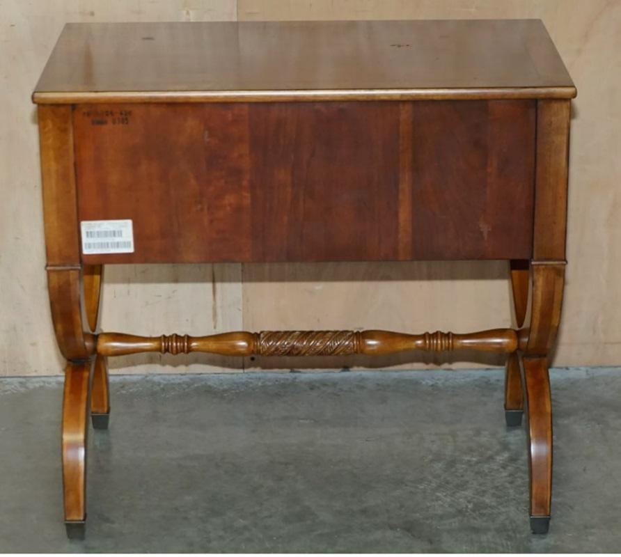FINE paire de SIDEBOARDS DE TOWNHOUSE italienne NEOCLASSIC TUSCAN BURR OAK VINTAGE en vente 9