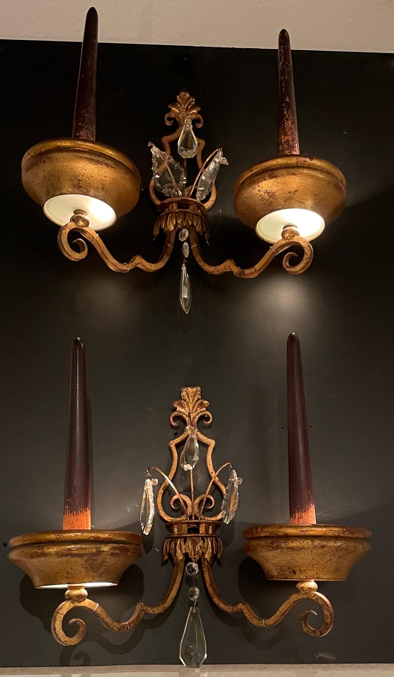 Fine Pair of Gilded Wall Lights Attributed to Baguès, France, 1940 For Sale 1