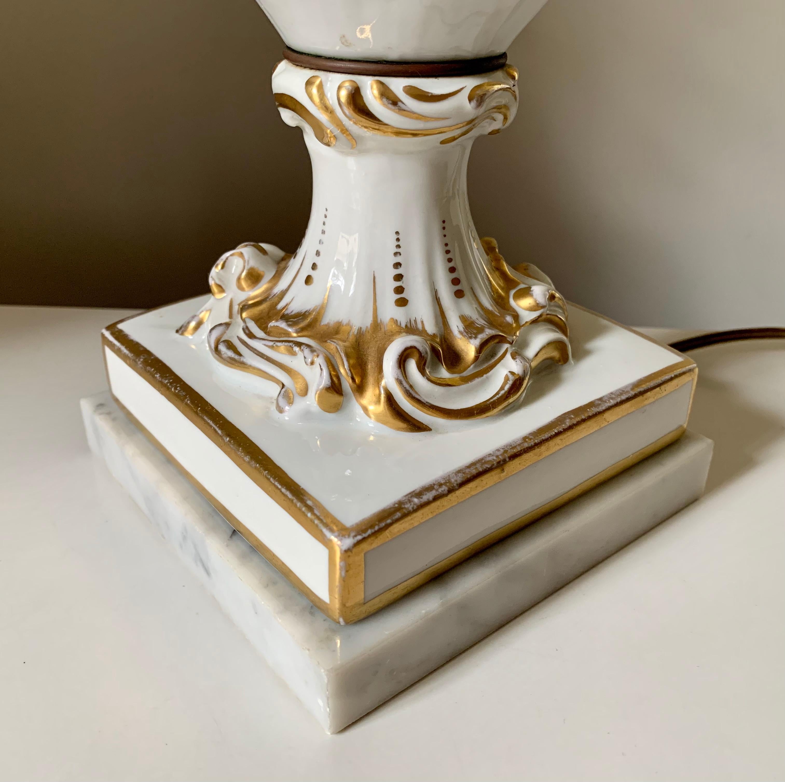 European Fine Pair Rococo Style White and Gold Porcelain Table Lamps, 19th Century For Sale