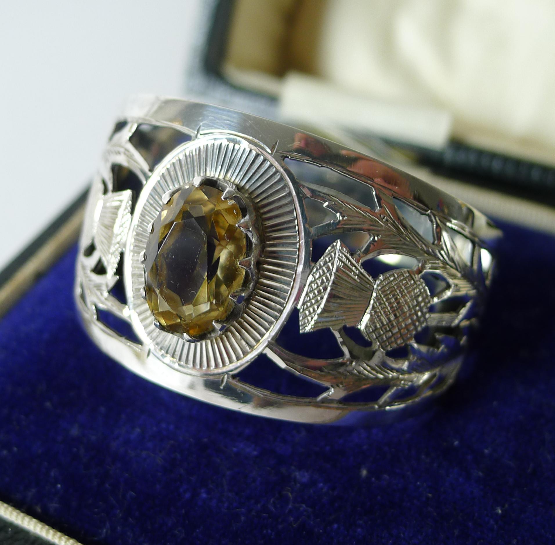 Fine Pair Silver & Cairngorm Stone Napkin Rings - 1927 en Bueno estado para la venta en Bath, GB