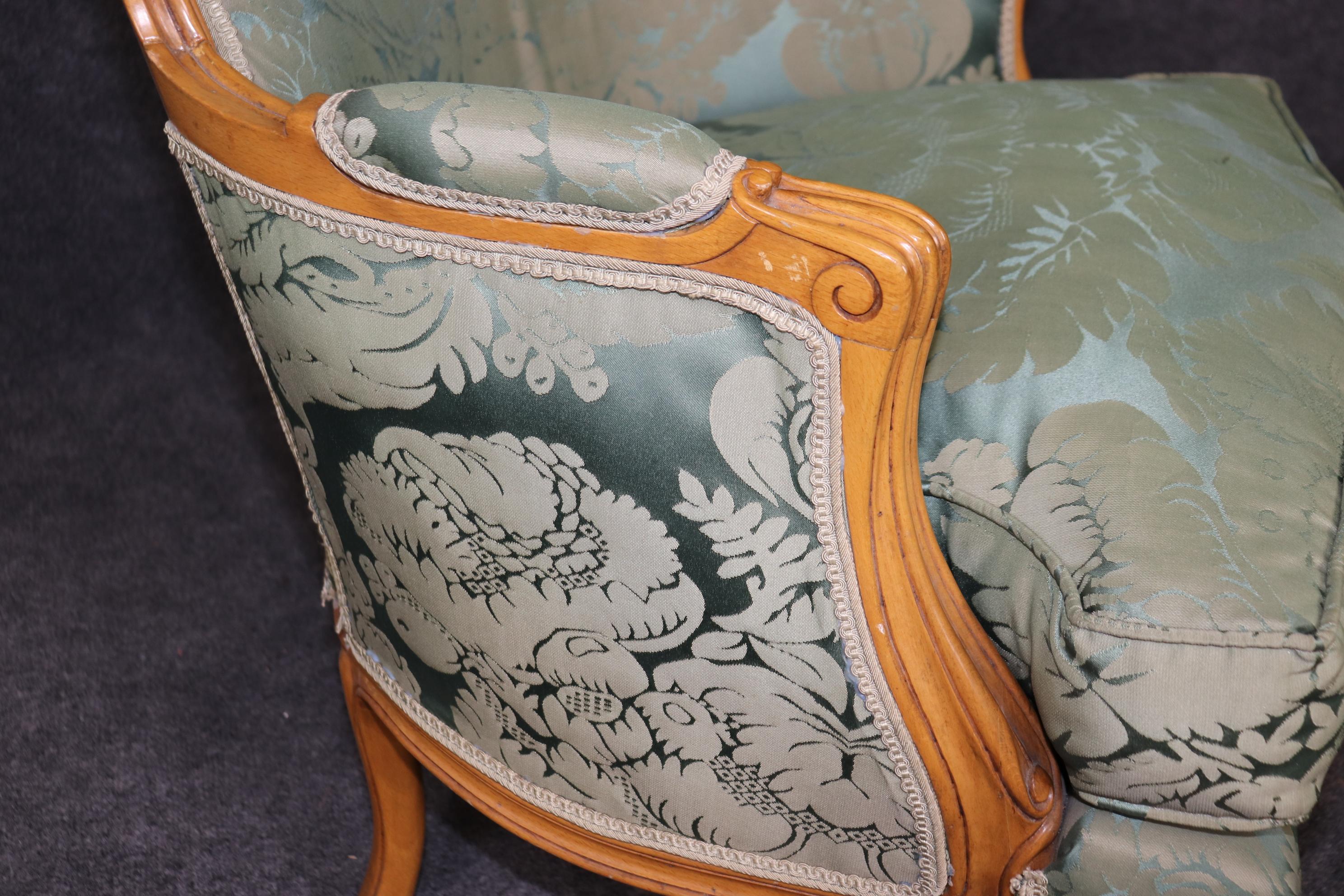 Fine Pair Smaller French Carved Walnut and Silk Damask Louis XV Bergere Chairs For Sale 6