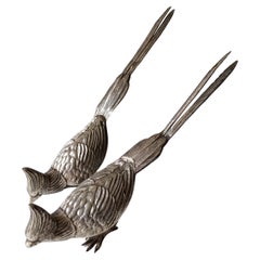 Paire d'oiseaux décoratifs espagnols anciens Cockatoo en argent, fabriqués à la main