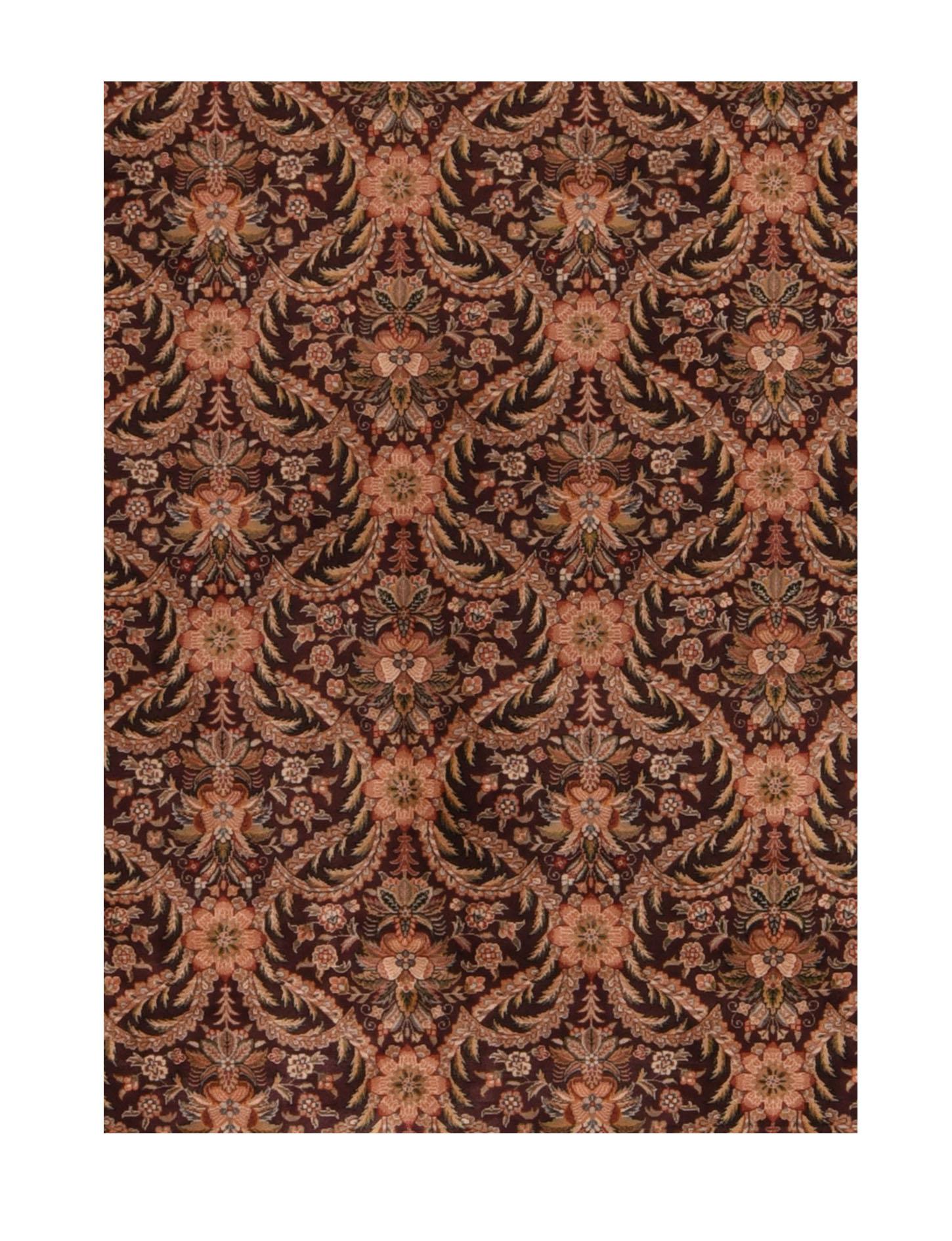 Ein pakistanischer Teppich (Pak Persian Rug oder Pakistani carpet) ist eine Art handgefertigter Bodenbelag, der traditionell in Pakistan hergestellt wird.

Pak-Persisch
Persisch inspirierte kurvige und/oder florale Muster, die in der Regel von alten