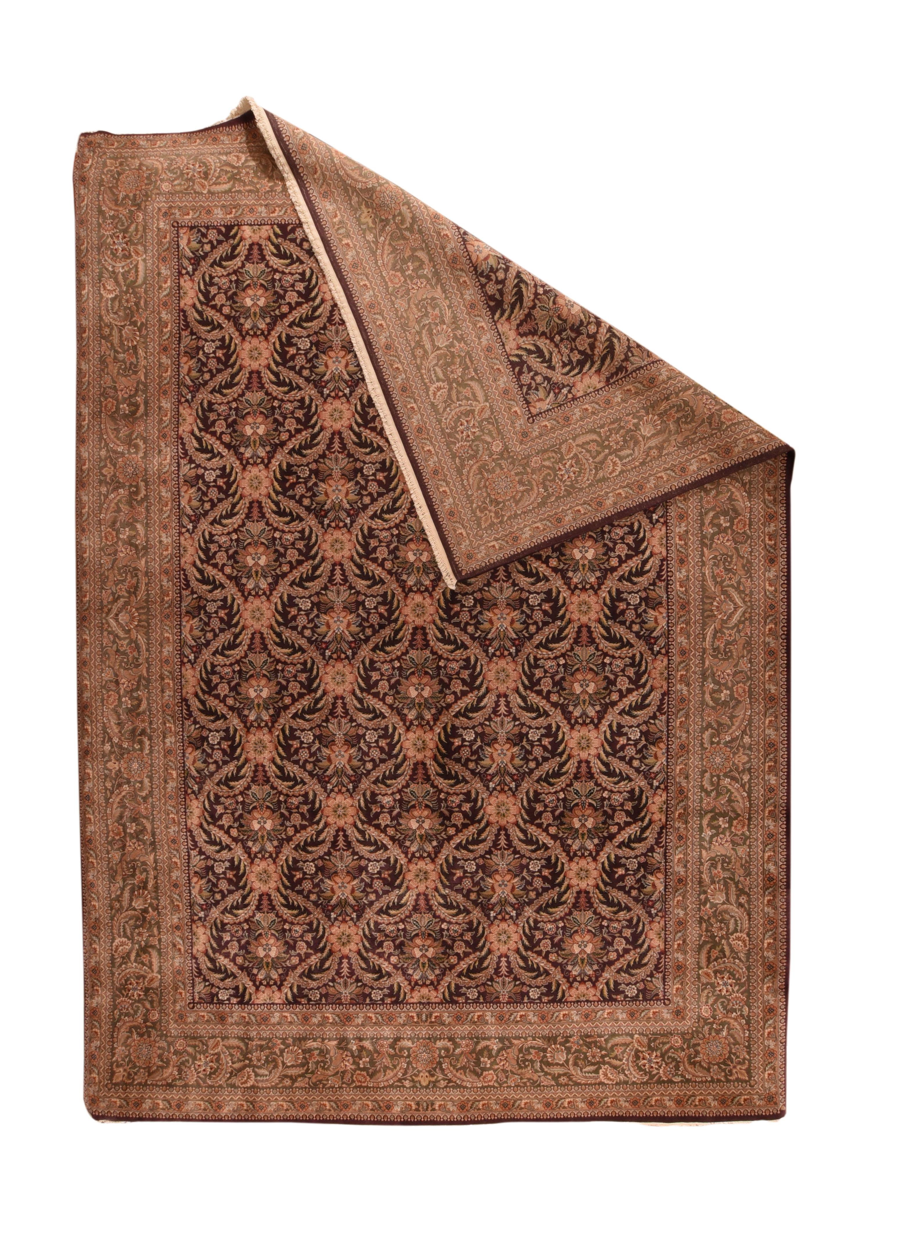 Un tappeto pakistano (Pakian Persian Rug o Pakistani carpet) è un tipo di tessuto per pavimenti fatto a mano tradizionalmente prodotto in Pakistan.

Pak Persiano
Disegni curvilinei e/o floreali di ispirazione persiana, solitamente tratti da vecchi