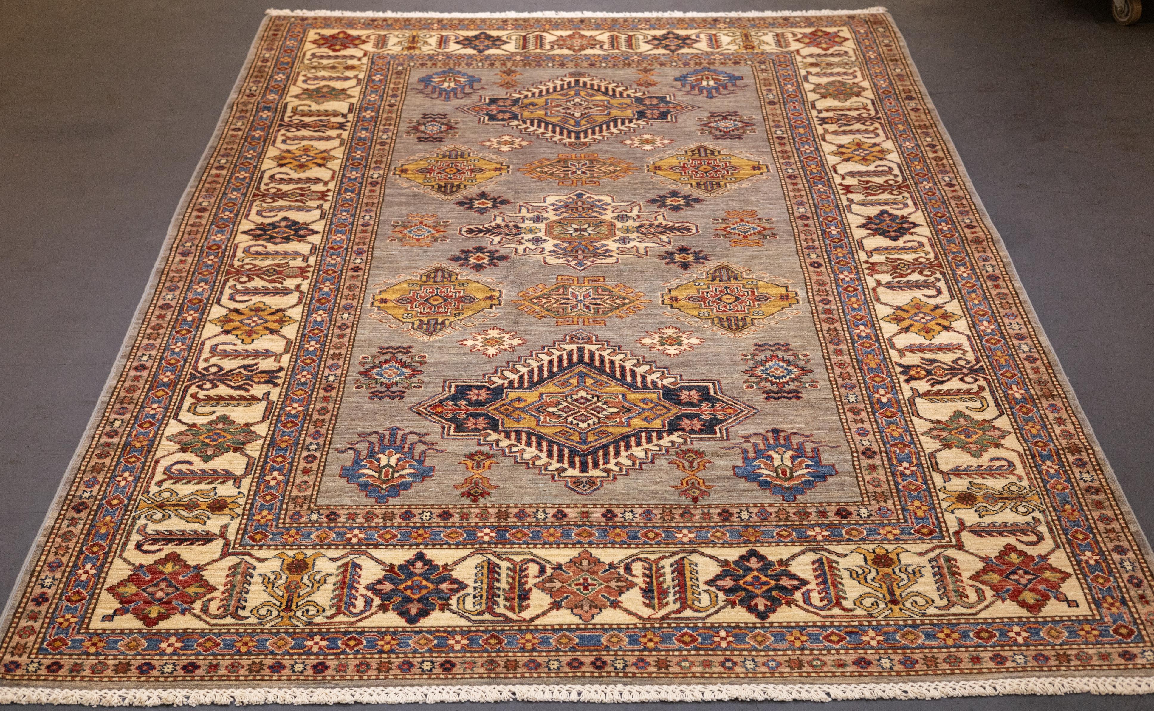Tappeto Fine PAK Kazak 6'0'' x 9'3'' In condizioni Nuovo in vendita a New York, NY