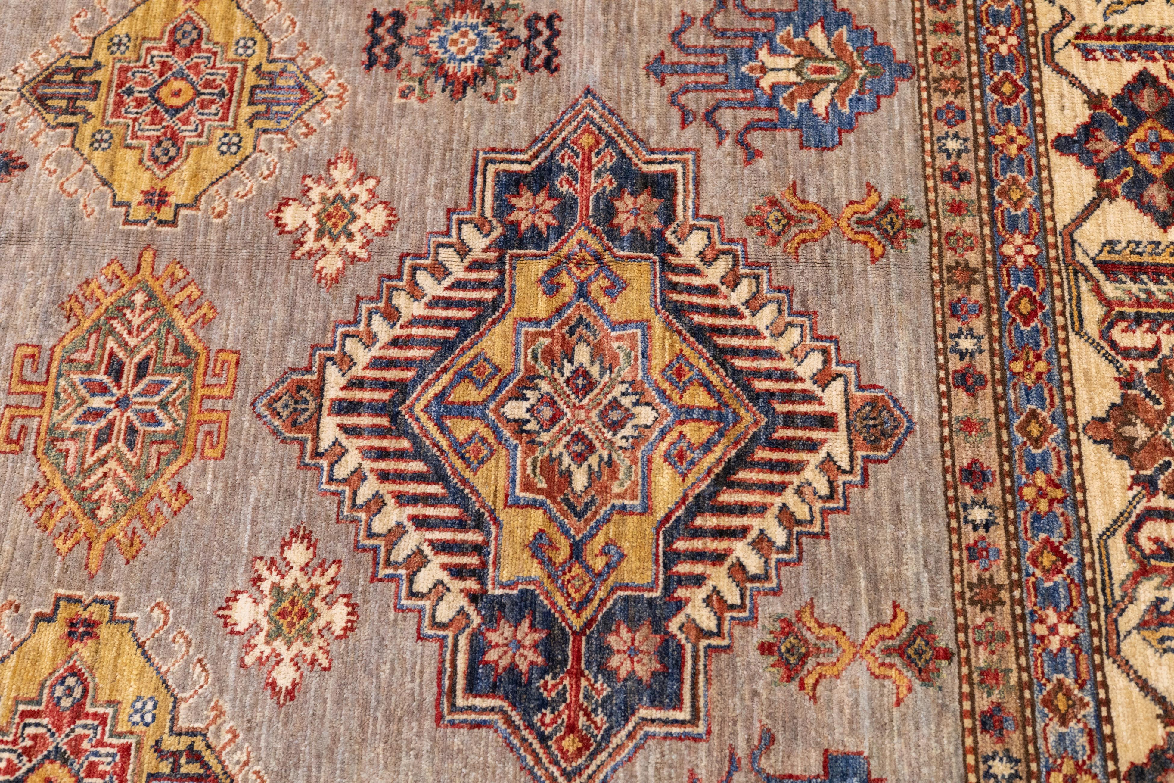 Tappeto Fine PAK Kazak 6'0'' x 9'3'' in vendita 1