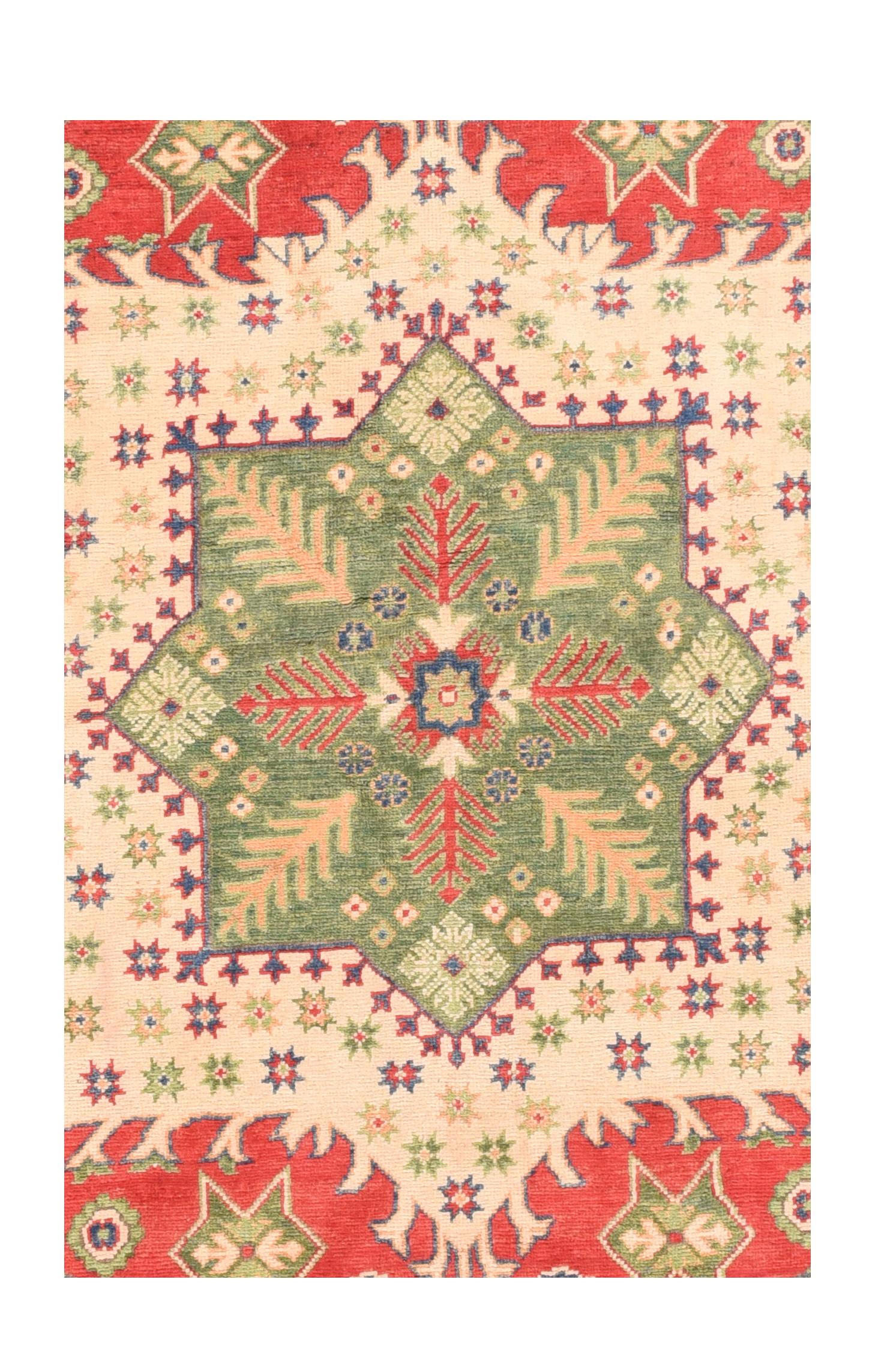 Fine Pak Kazak Pakistan rug, hand knotted

Design: Geometric

 

A Pakistani rug (Pak Persian rug or Pakistani carpet) is a type of handmade floor-covering textile traditionally made in Pakistan.

The manufacturing of carpets in Pakistan