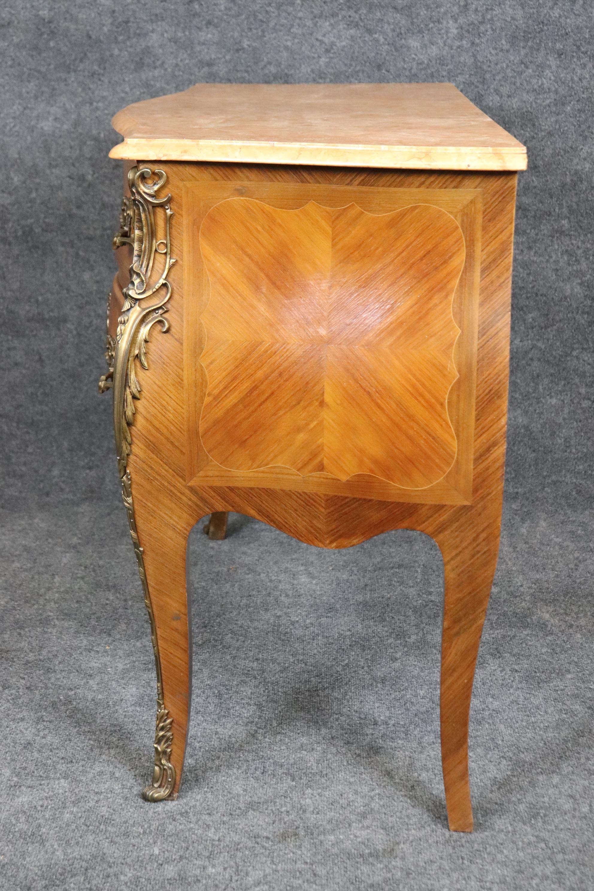 Fine Pale Walnut French Louis XV bronze Mounted Marble Top 3 Drawer Commode  For Sale 1