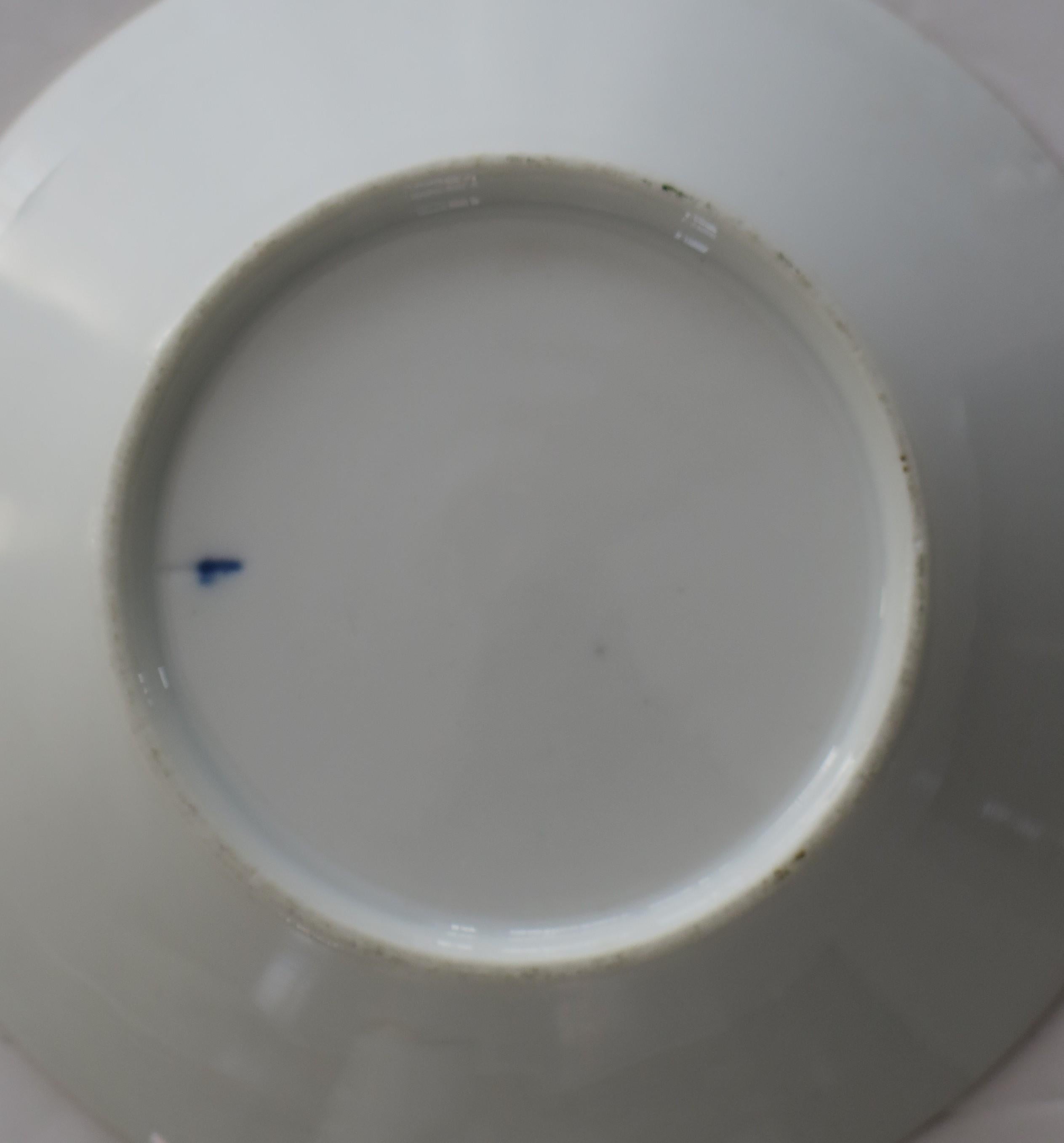 Dúo de cafetera y platito de porcelana fina de París pintada a mano, francesa circa 1800 en venta 3