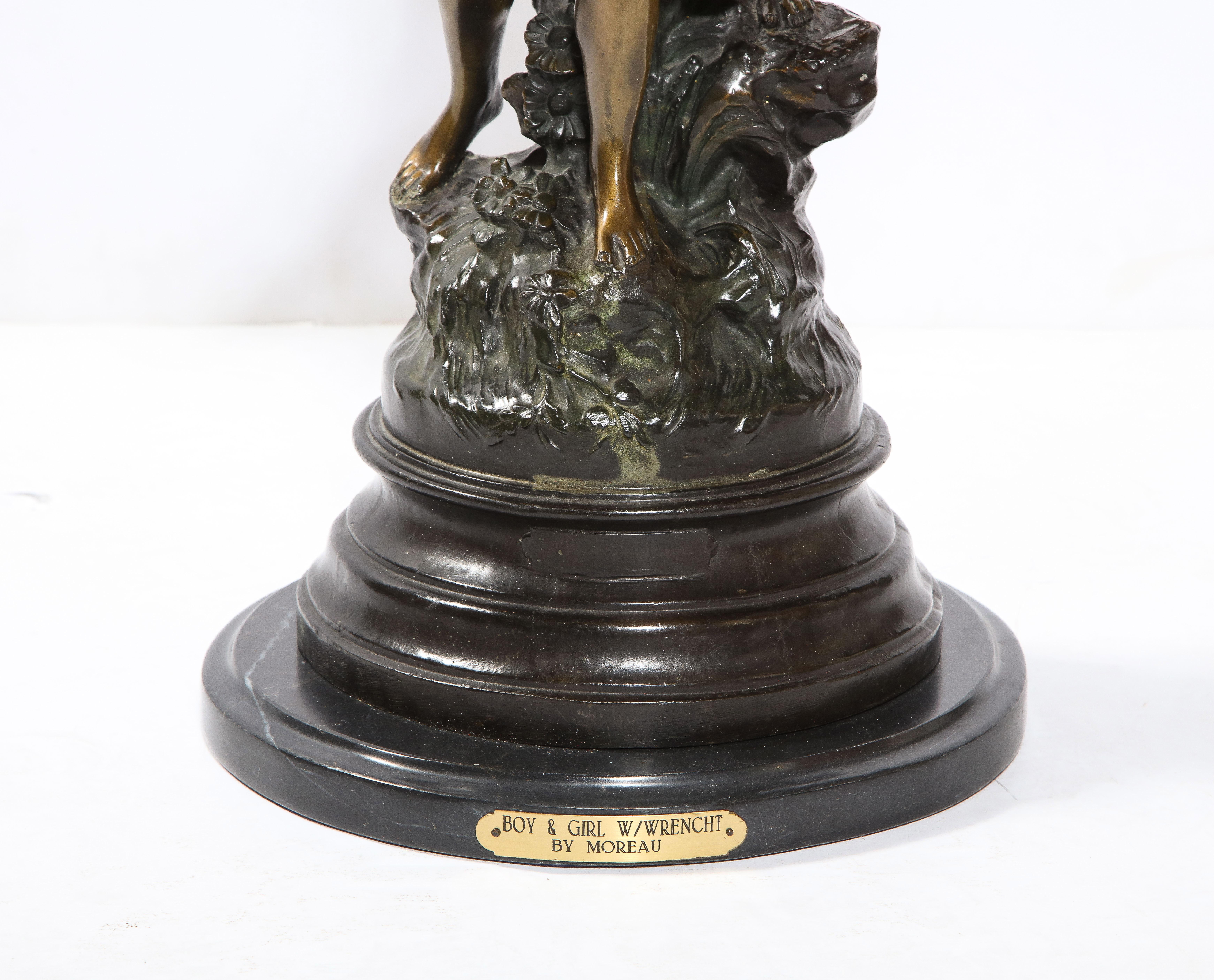 Feine patinierte Bronzeskulptur von Auguste Moreau im Zustand „Gut“ im Angebot in Lyndhurst, NJ