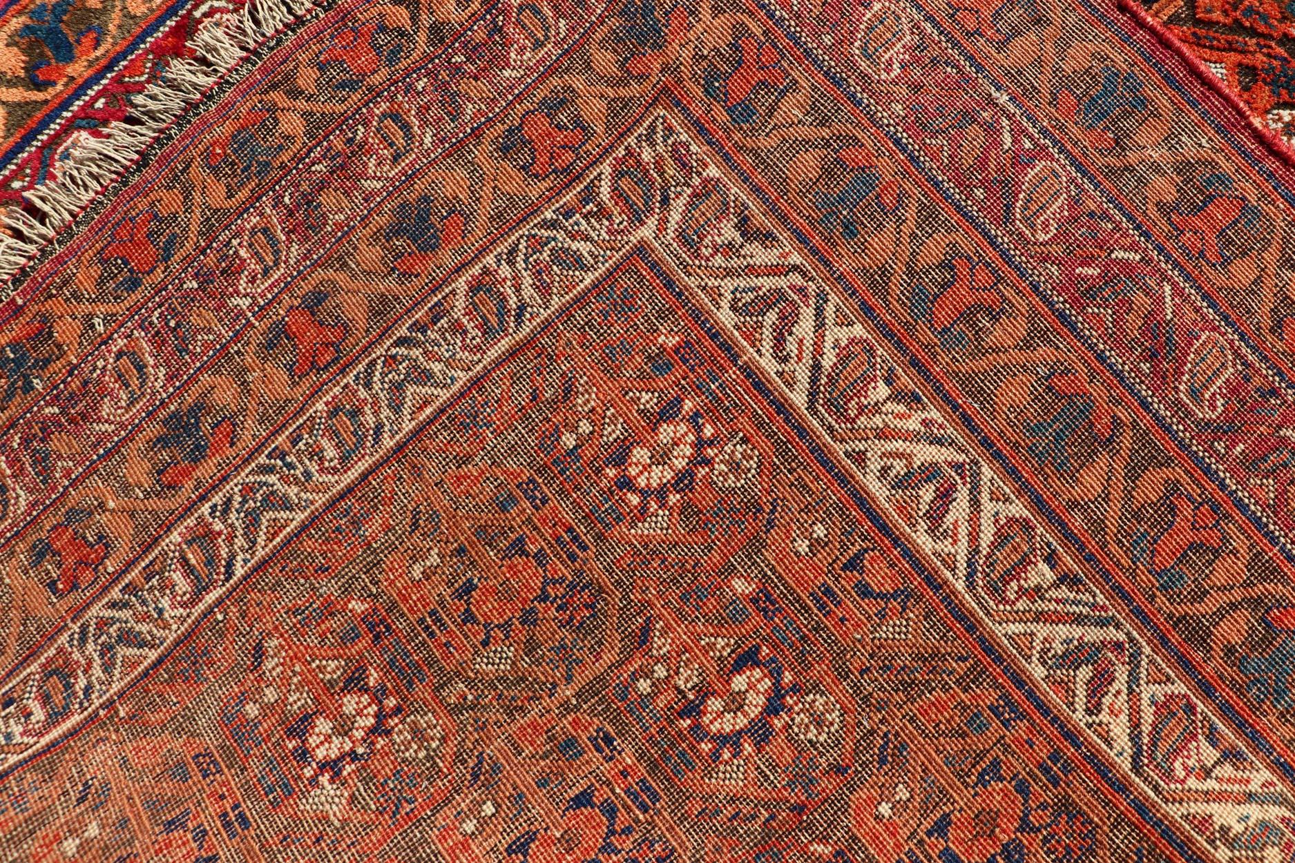  Tapis persan ancien Afshar à fond orange et cuivre et multicolore en vente 2