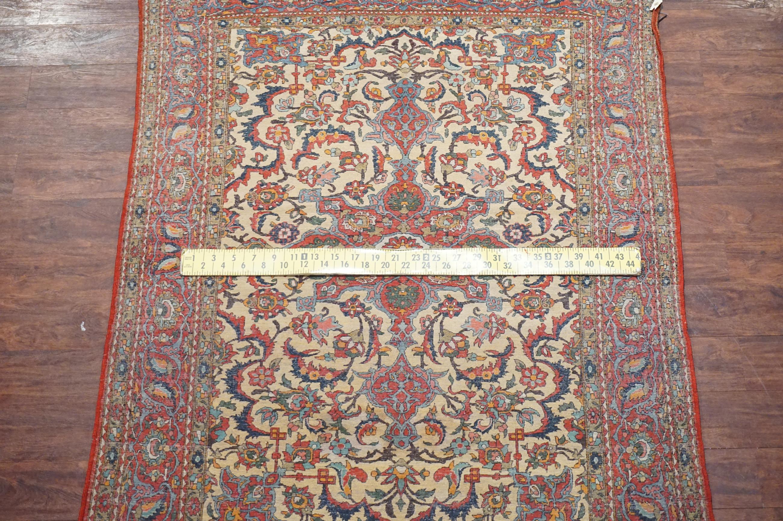 20th Century Fine Persian Isfahan Rug, circa 1940 For Sale