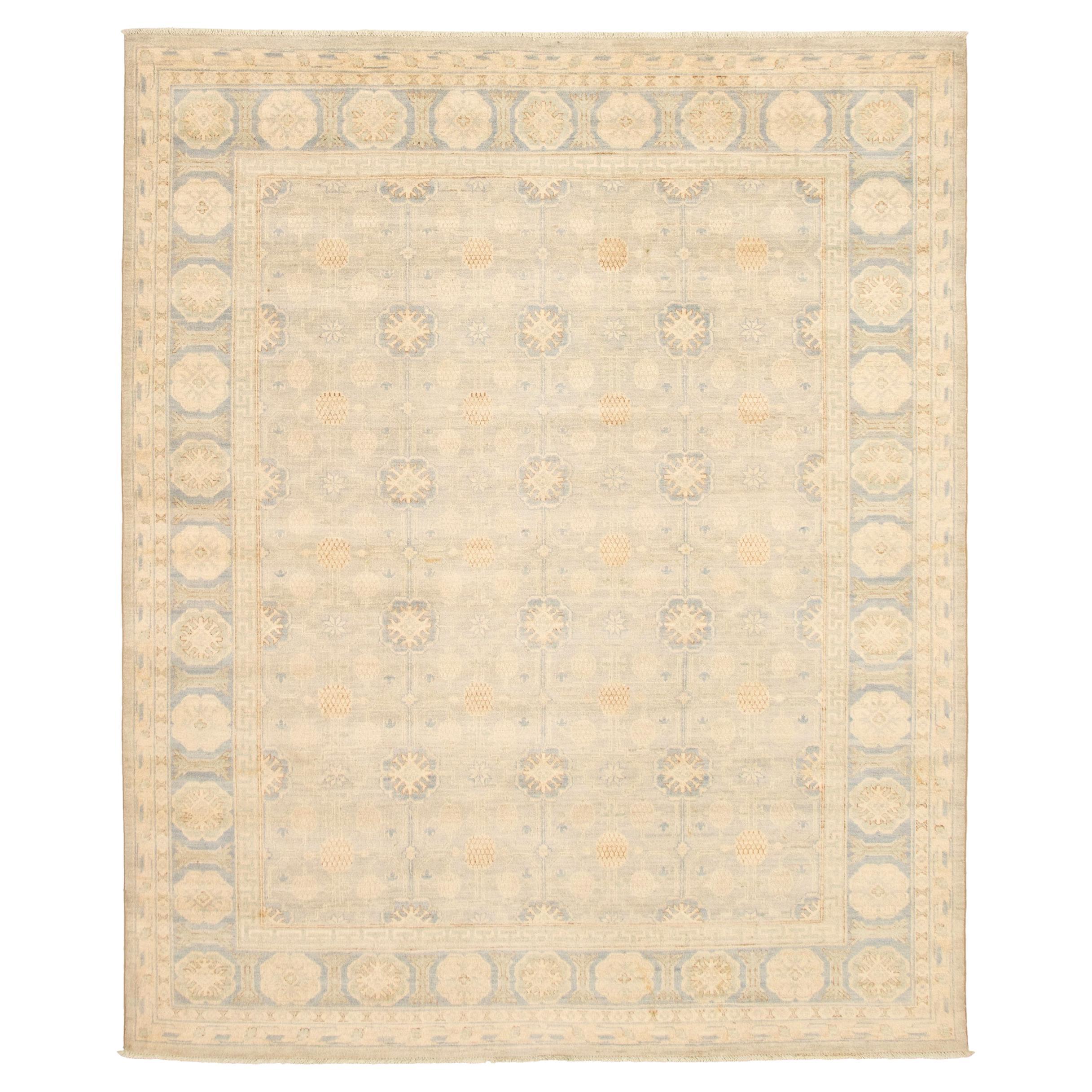 Fine Persian Oushak Rug, Neutral For Sale at 1stDibs