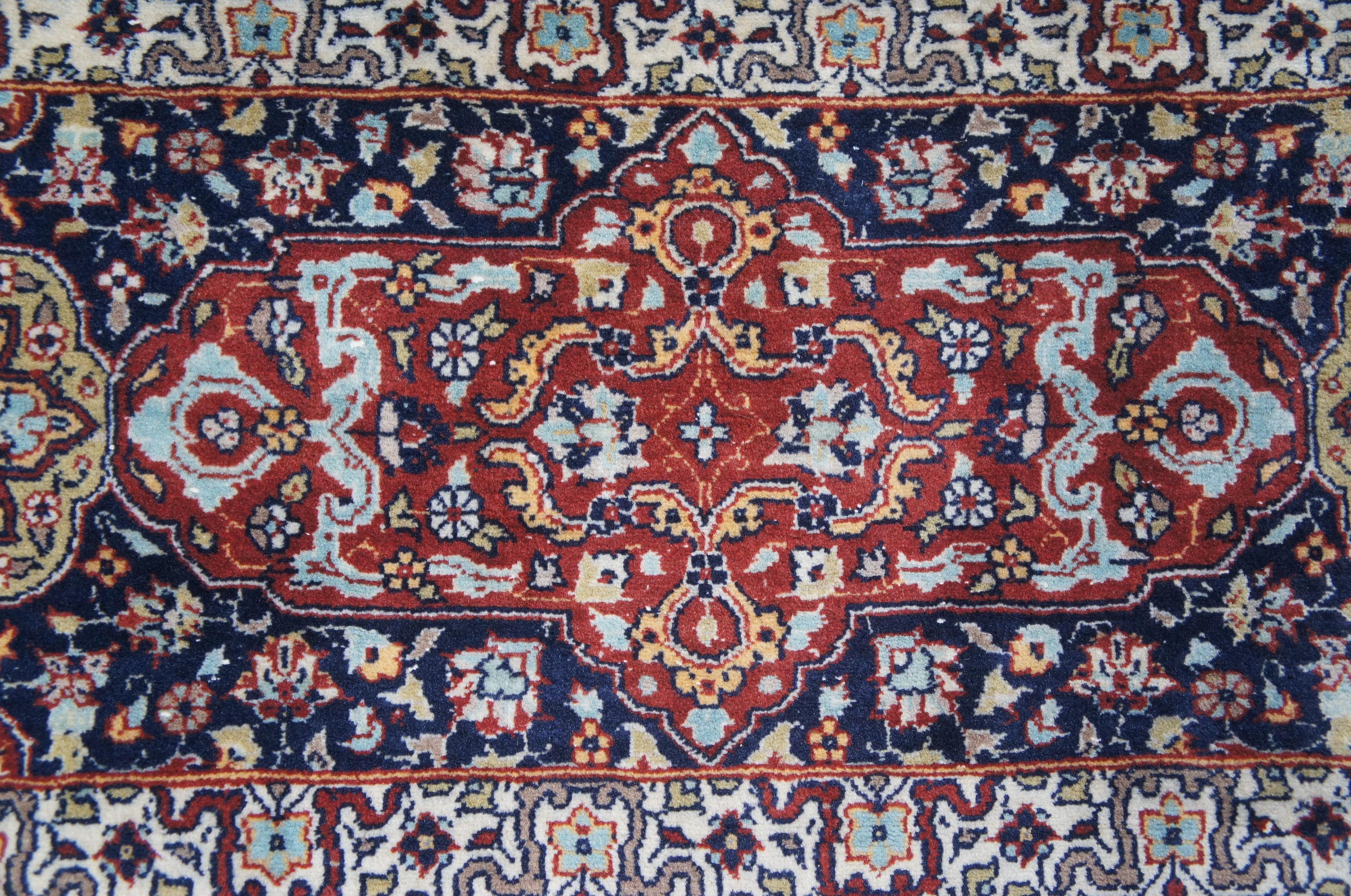 Tappeto persiano Nain in seta e lana Ardabil con medaglione floreale 9' x 13' in vendita 1