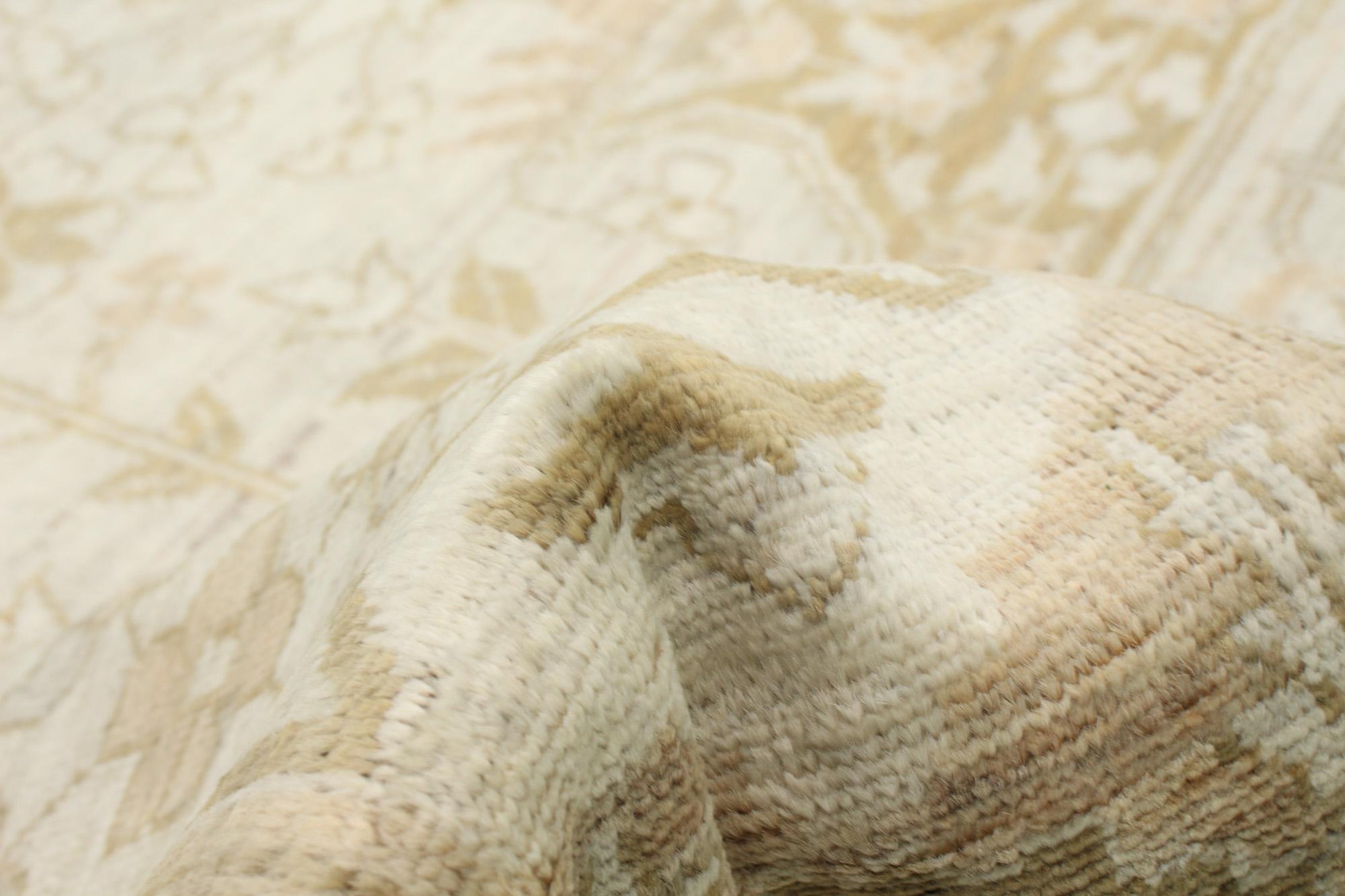 Laine Tapis persan Oushak transitionnel, crème, taupe et brun clair  8' x 10' en vente