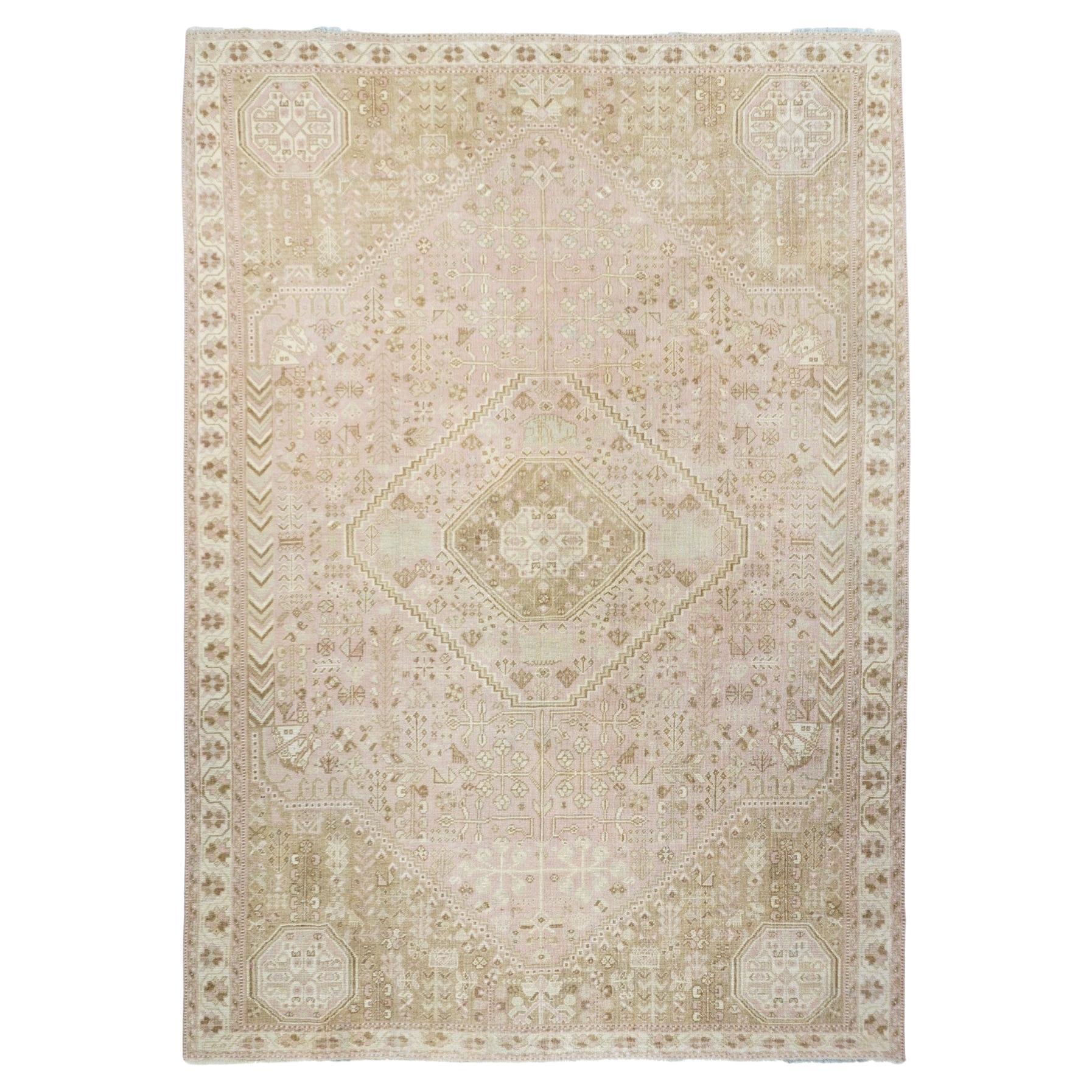 Fine Persian Qashqai Rug 6'10'' x 9'6''