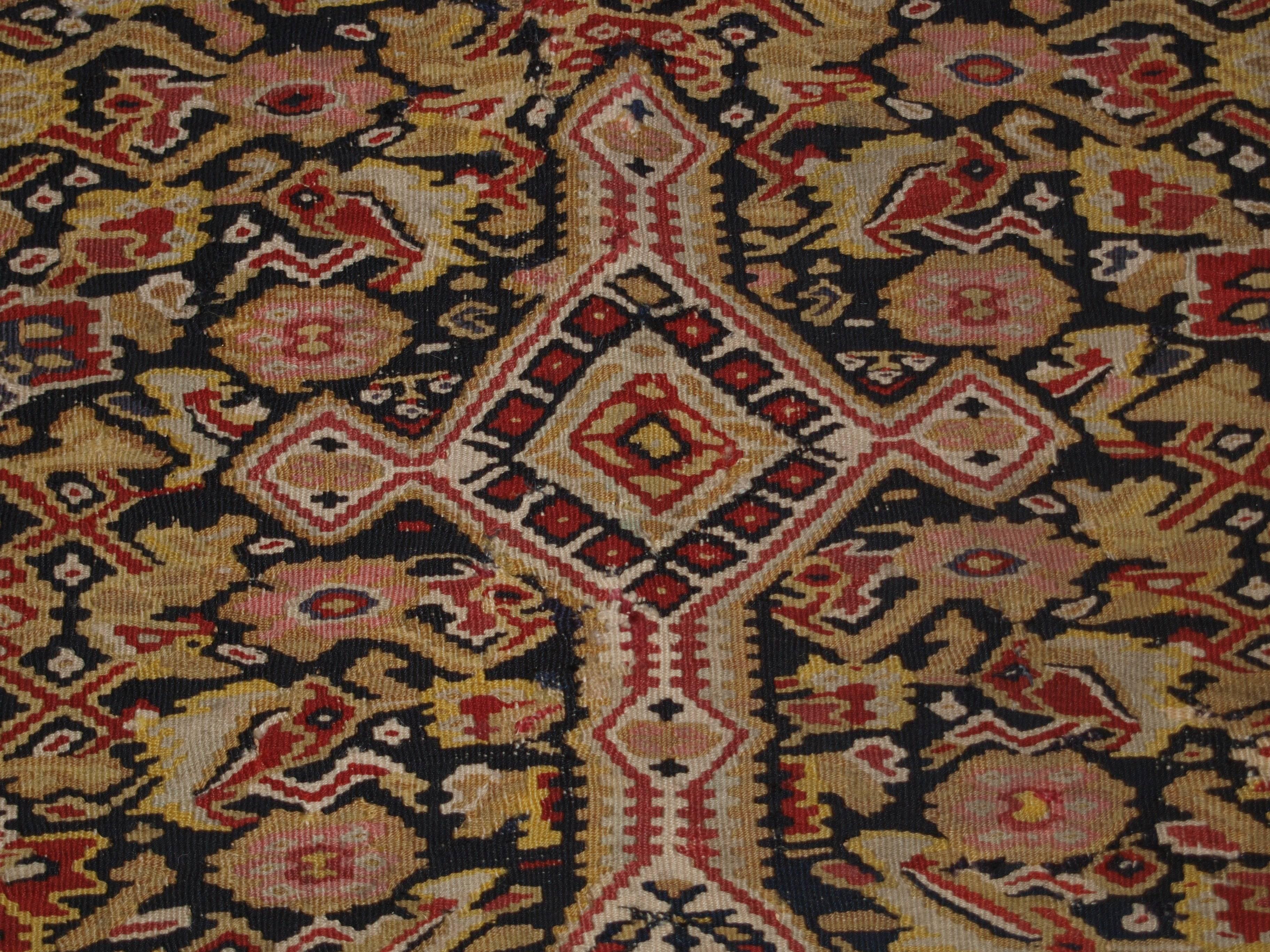 Fine Persian Senneh Kilim with Soft Colors, circa 1900 For Sale 5