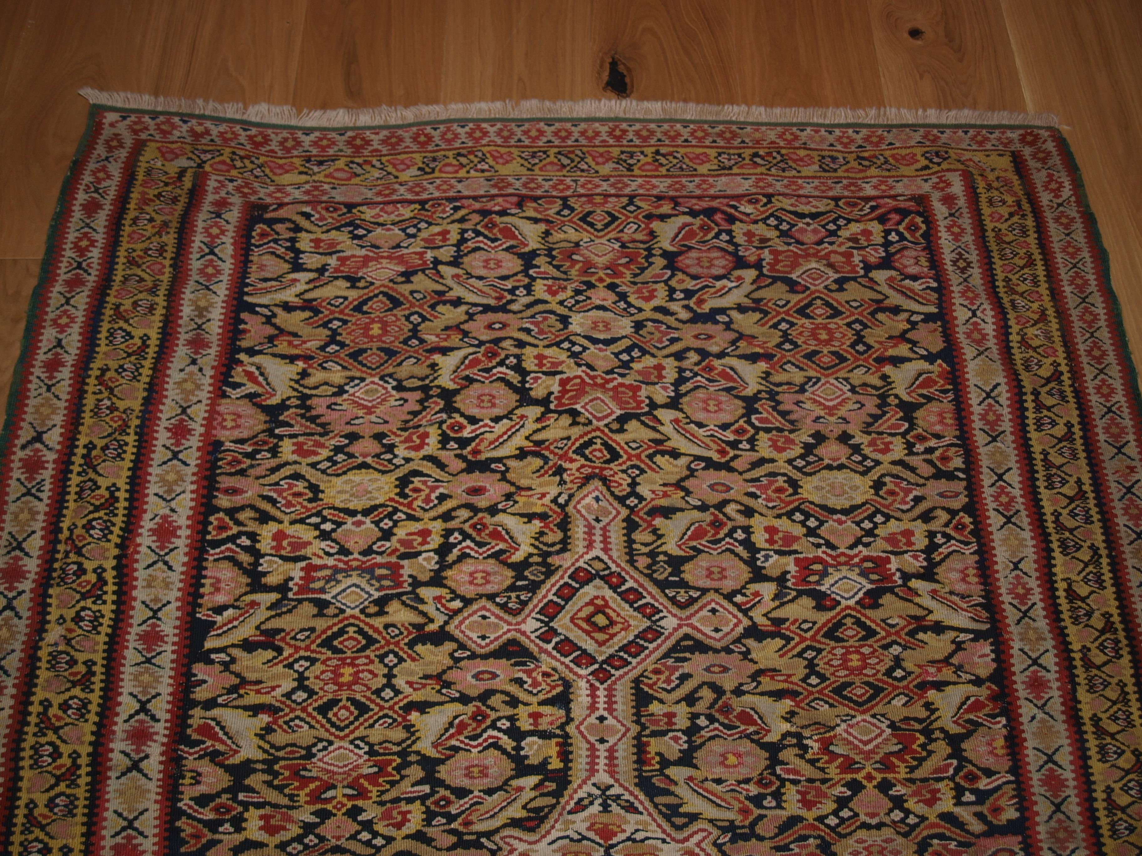 Fine Persian Senneh Kilim with Soft Colors, circa 1900 In Good Condition For Sale In Moreton-in-Marsh, GB