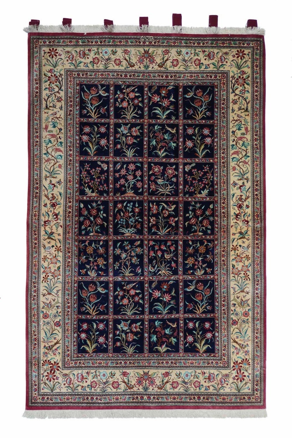 Äußerst feiner persischer Qum-Teppich aus reiner Seide 4'5'' x 6'11'' im Angebot