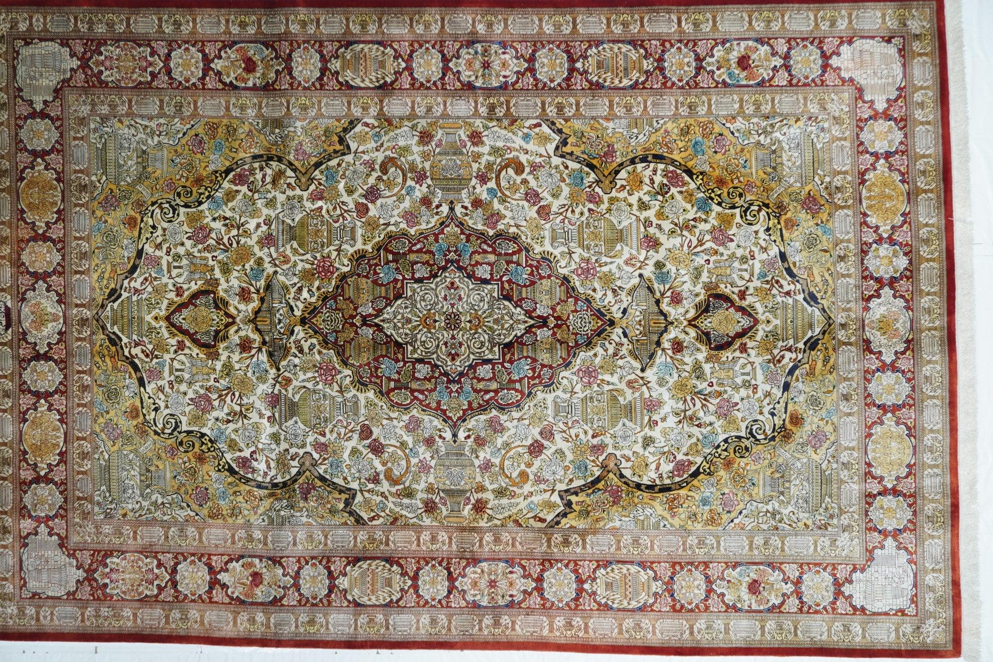 Tappeto Qum in seta fine persiano 6'6'' x 9'10'' In condizioni Nuovo in vendita a New York, NY