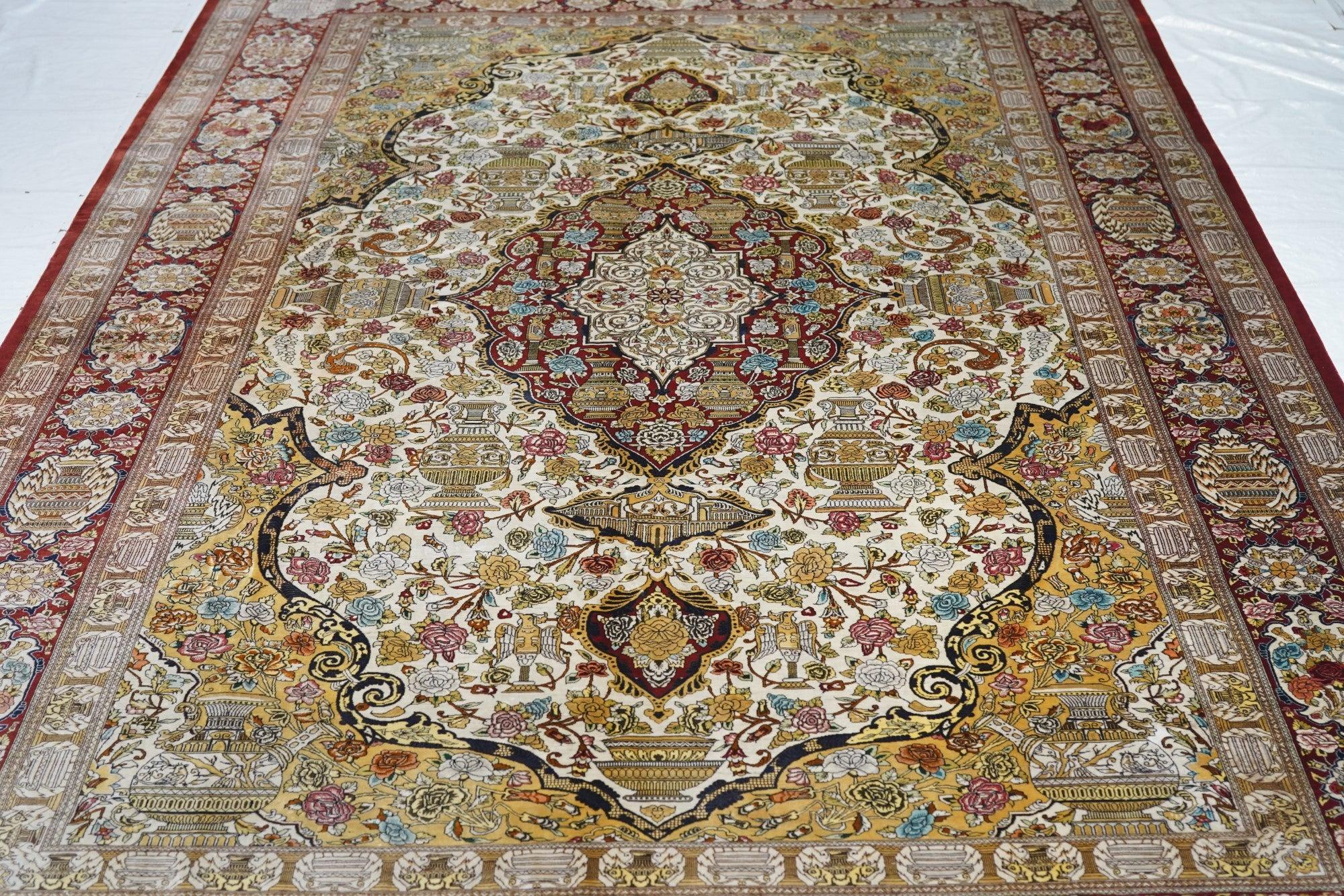 Tappeto Qum in seta fine persiano 6'6'' x 9'10'' in vendita 2