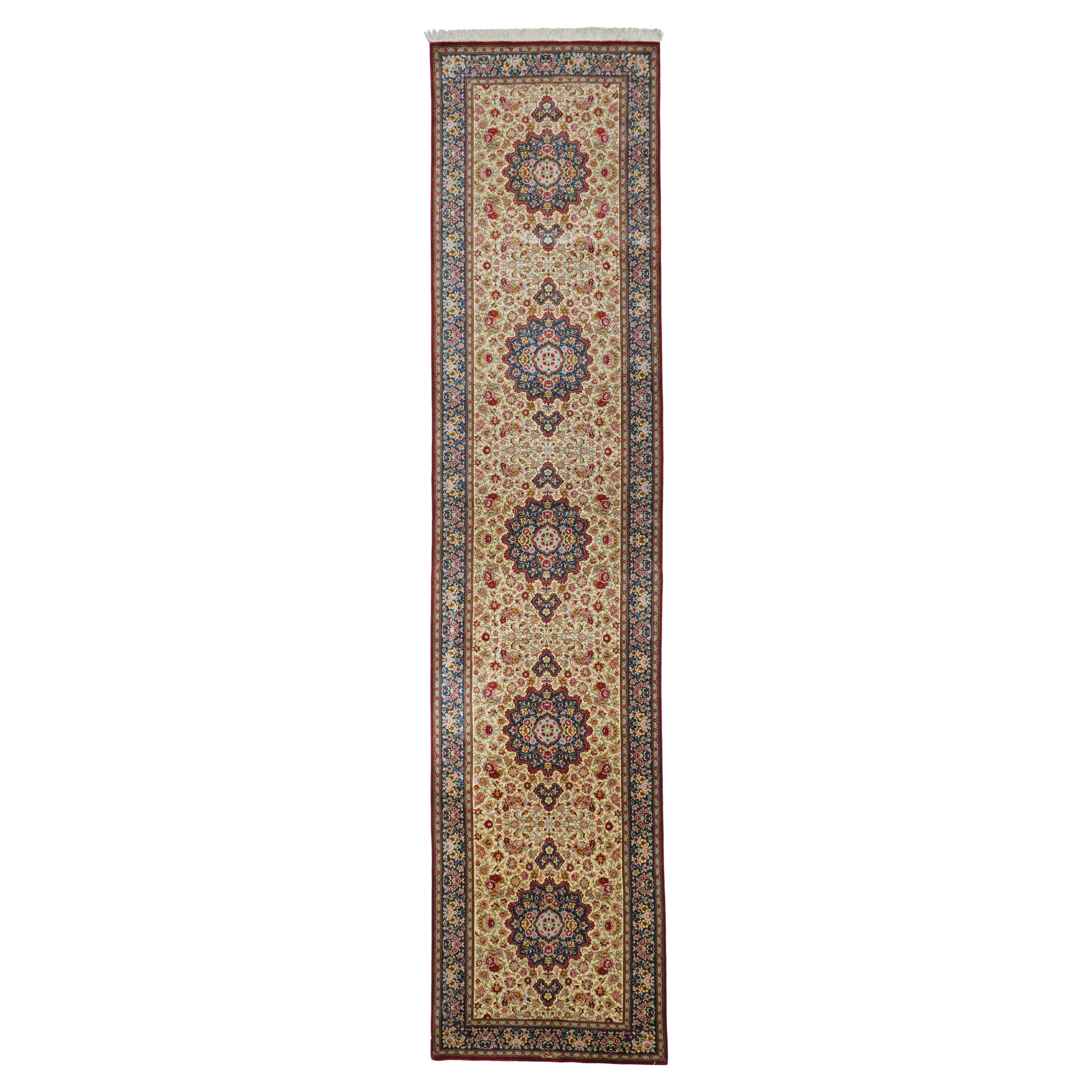 Alfombra de Seda Persa Qum 2'8'' x 11'9''