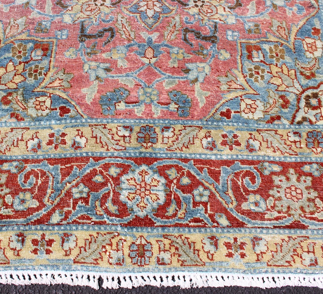 Fine Persian Tabriz Rug with Layered Medallion For Sale 1