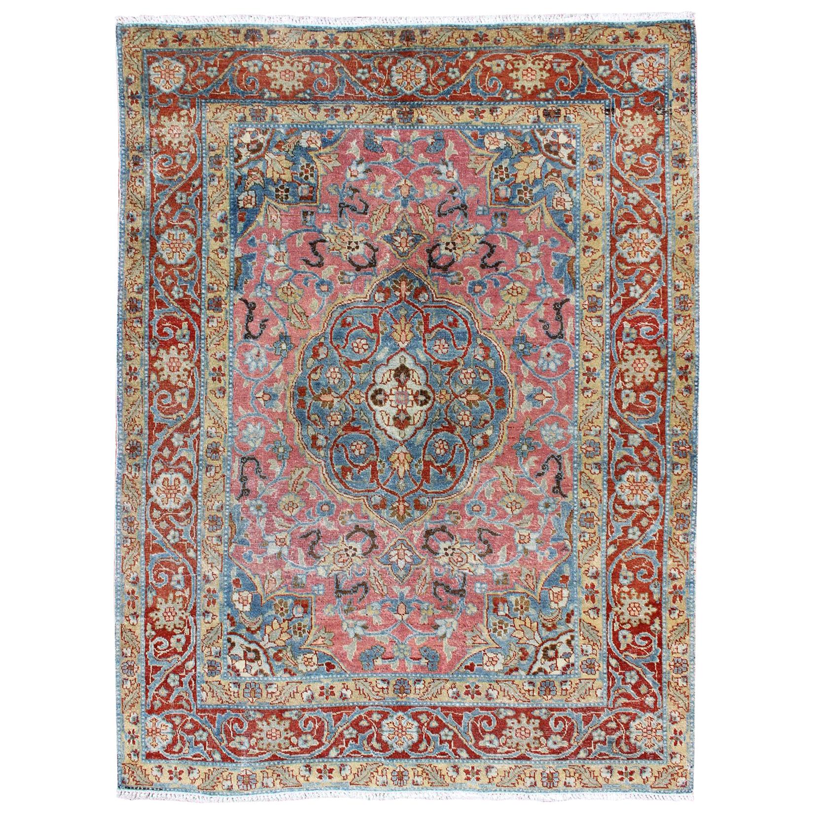 Feiner persischer Täbriz-Teppich mit geschichtetem Medaillon