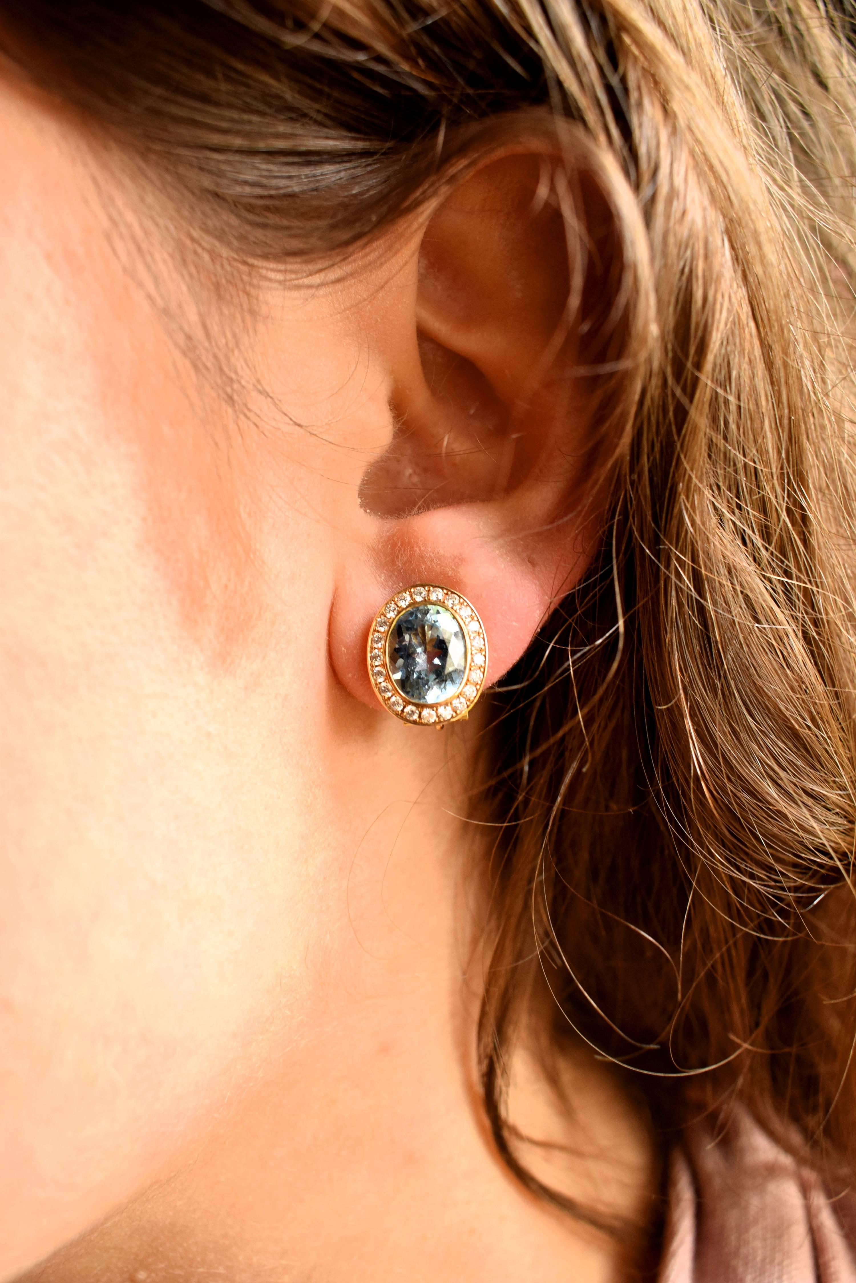Boucles d'oreilles en or rose avec 2 tourmalines roses et 16 aigues-marines et diamants.  Pour femmes en vente