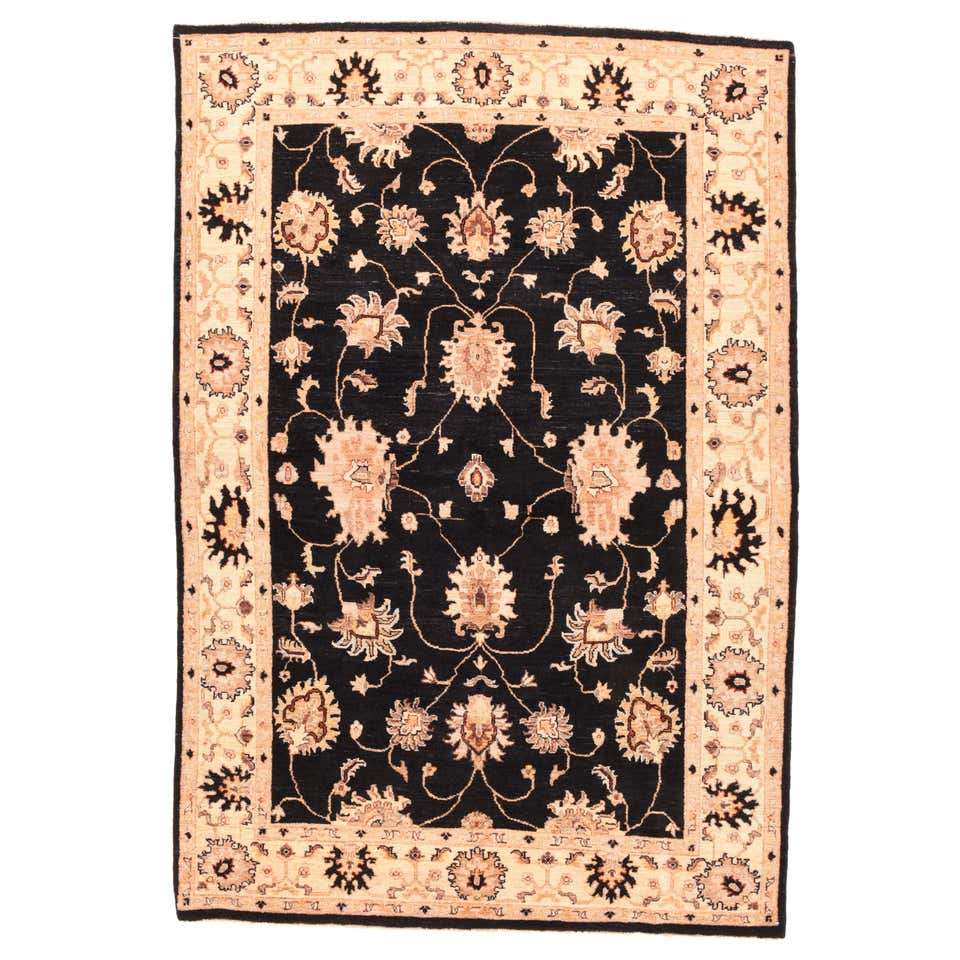 Fine Peshawar Pakistan Rug, Hand Knotted For Sale at 1stDibs