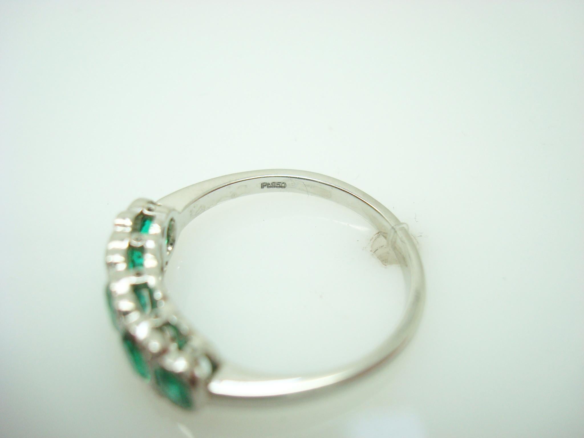 Fine Platinum Emerald Diamond Band Ring In Excellent Condition For Sale In Big Bend, WI