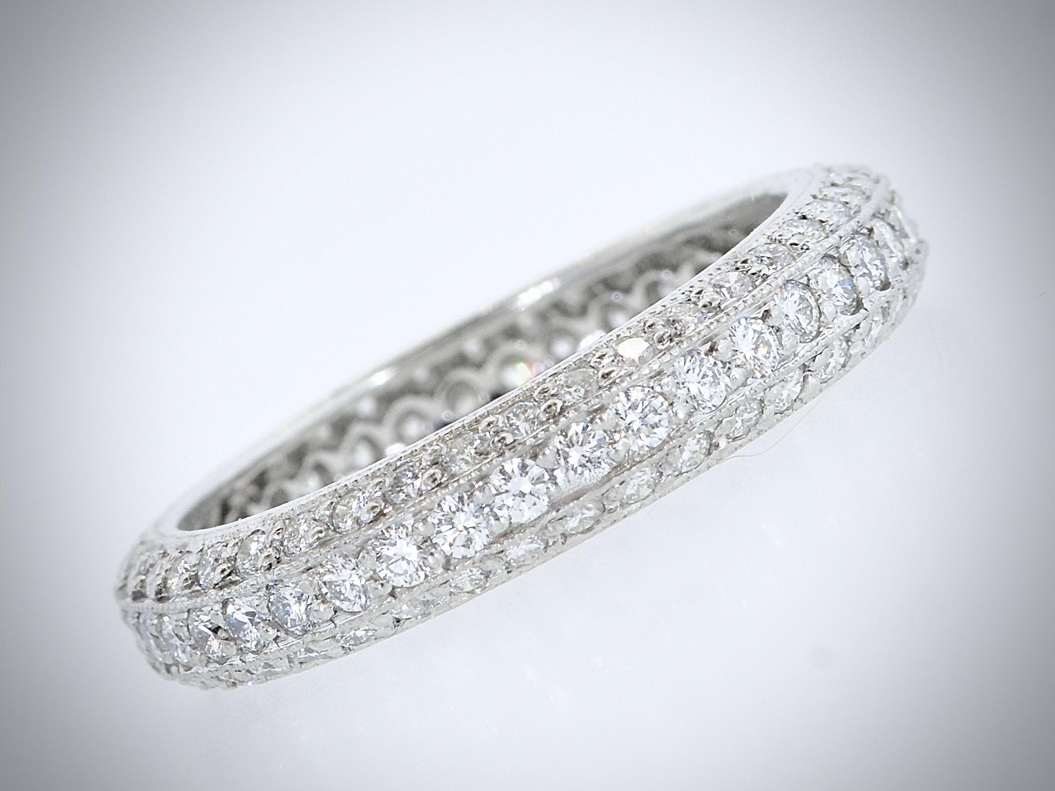 Women's or Men's Fine Platinum & White Brilliant Cut Diamond Eternity Band, Pierre/Famille. For Sale