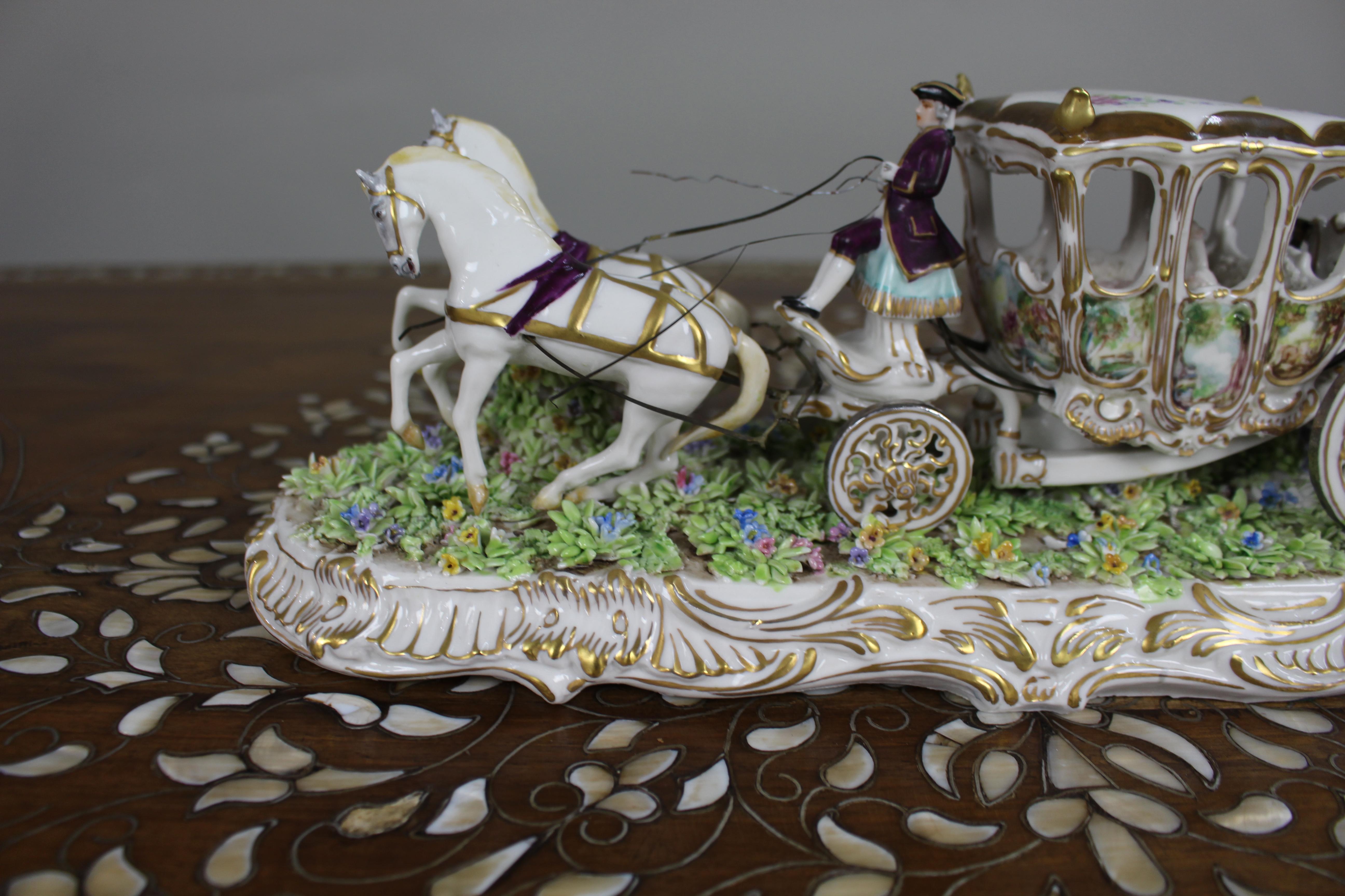 italien Groupe de chariots en porcelaine fine d'Italie par Luigi Fabris, C.C. en vente