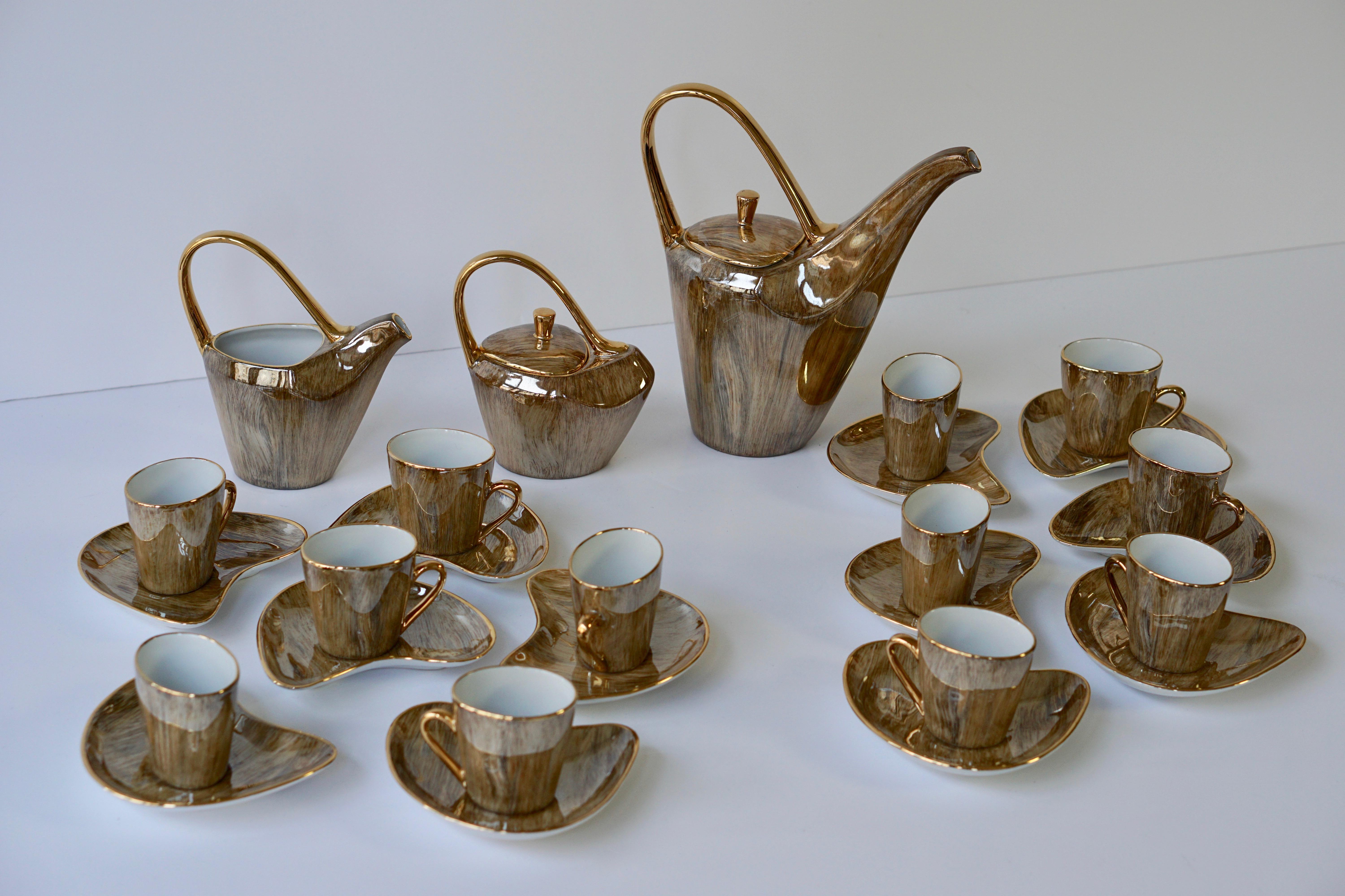 Fine Porcelain Tea and Coffee Set For Sale 9