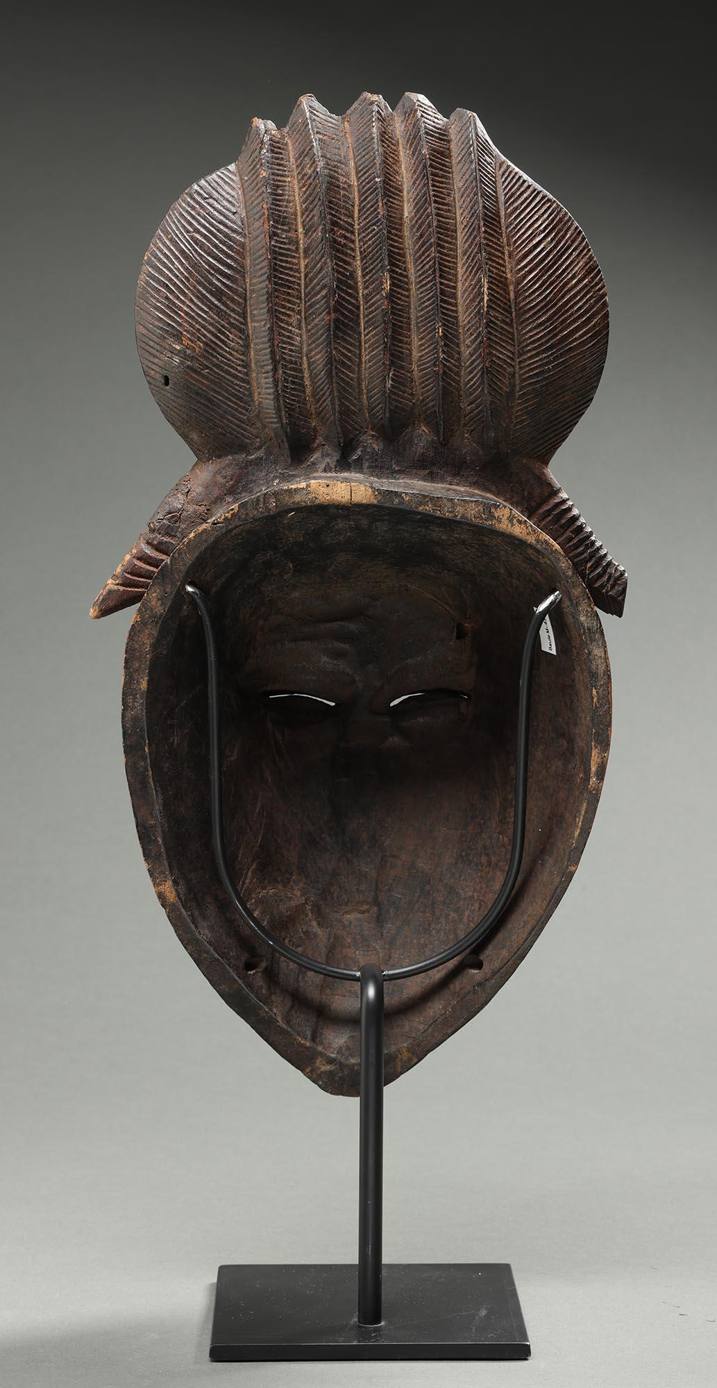 Feines Portrait Maske Langes Haar Design Baule Menschen Elfenbeinküste Afrika ex Fearing im Angebot 3