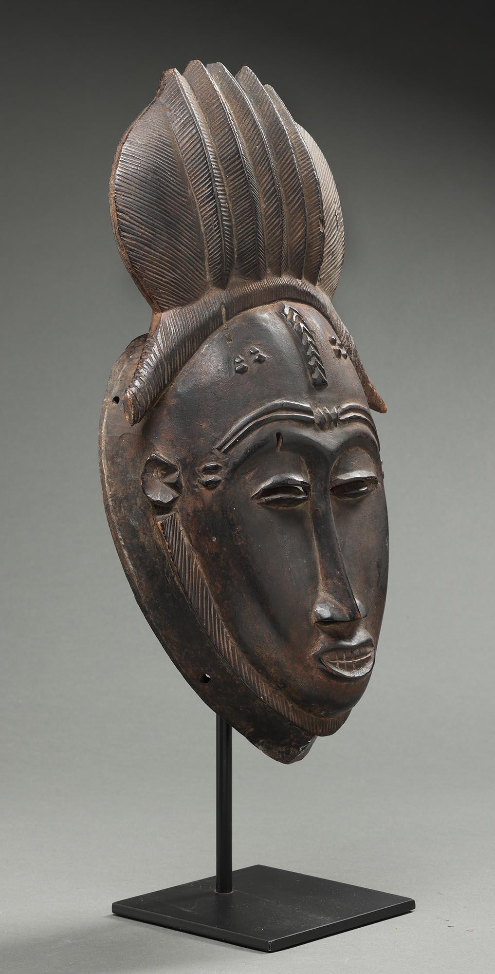 Feines Portrait Maske Langes Haar Design Baule Menschen Elfenbeinküste Afrika ex Fearing im Angebot 2