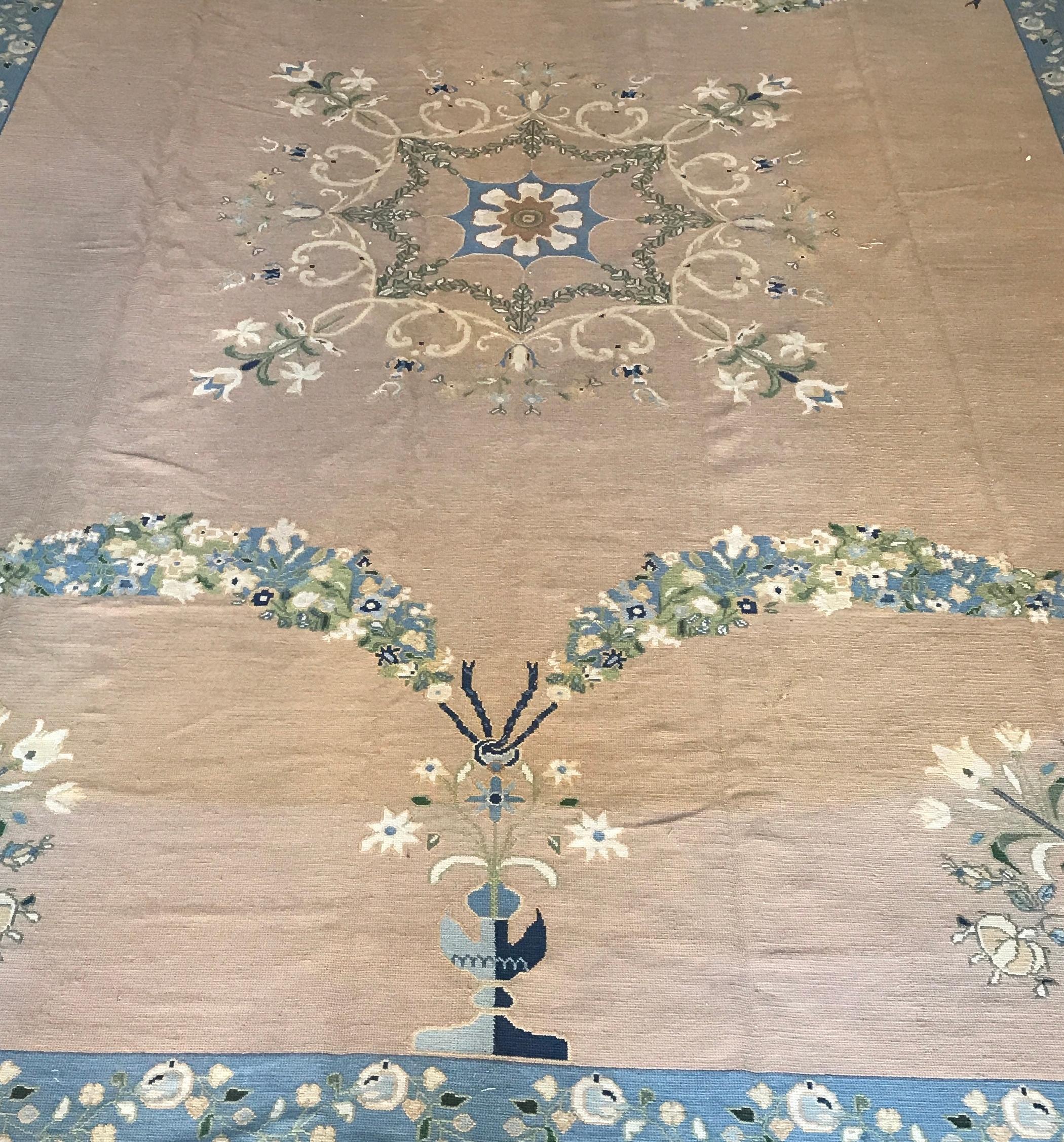 Fine Portuguese Needlepoint Rug from the Arraiolos Factory, 1940s For Sale 1