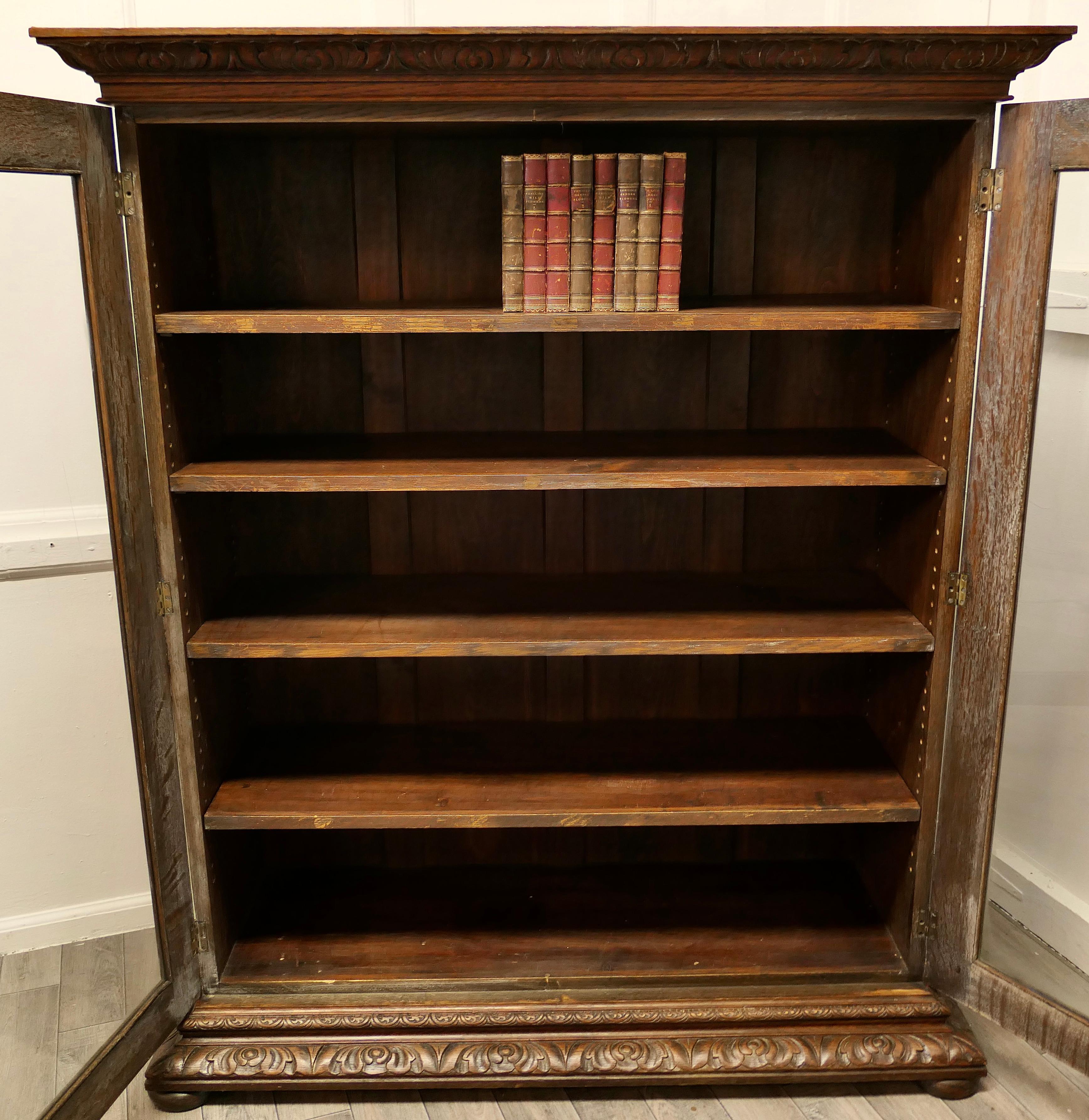 Fine Quality 19th Century Carved Oak Glazed Bookcase For Sale 3